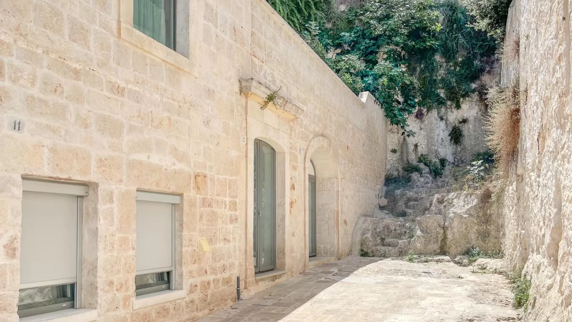 Day in Vico Bianco Raro Villas Smart Rooms Collection