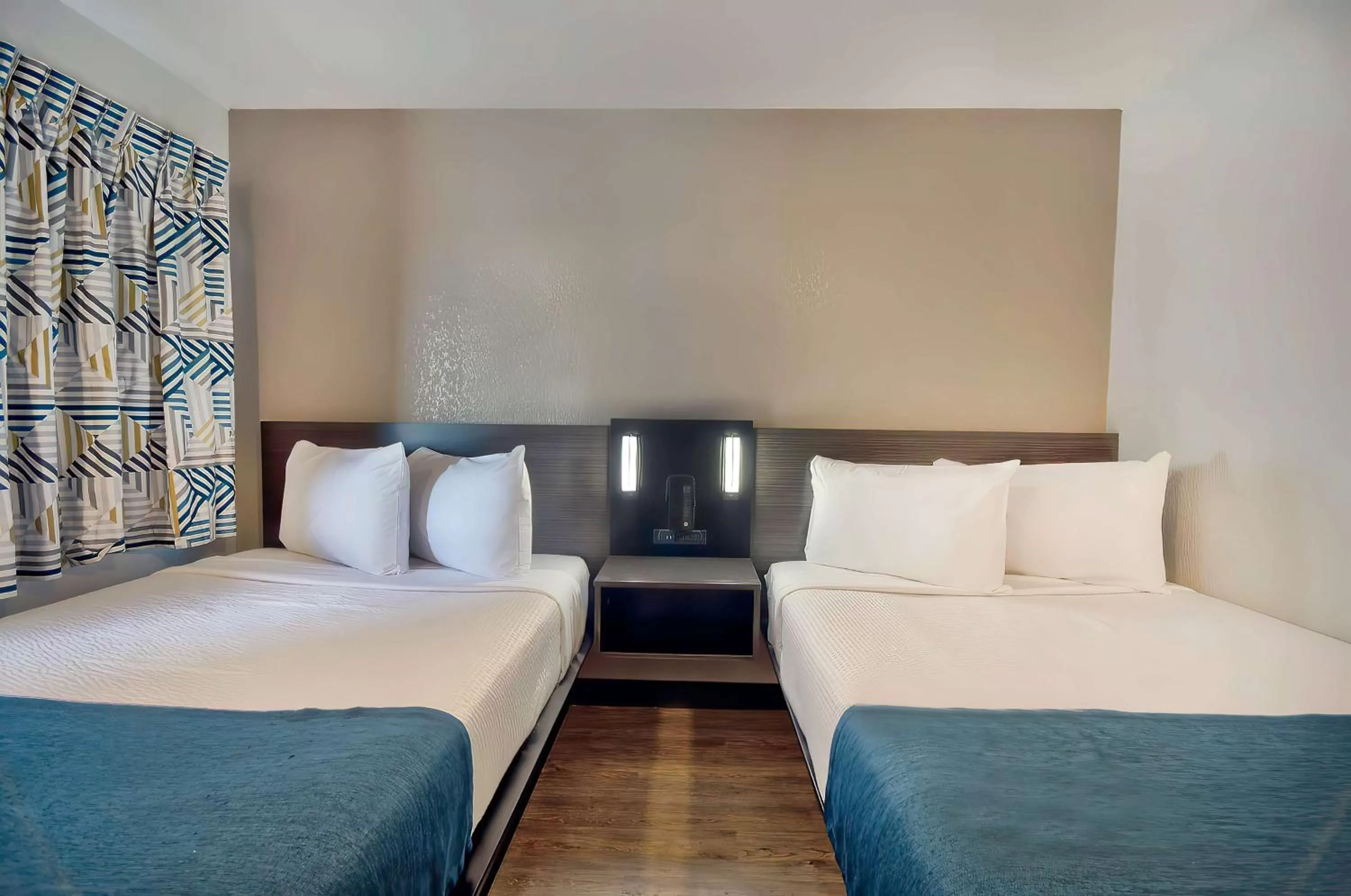 Bedroom in Motel 6-Palmdale, CA