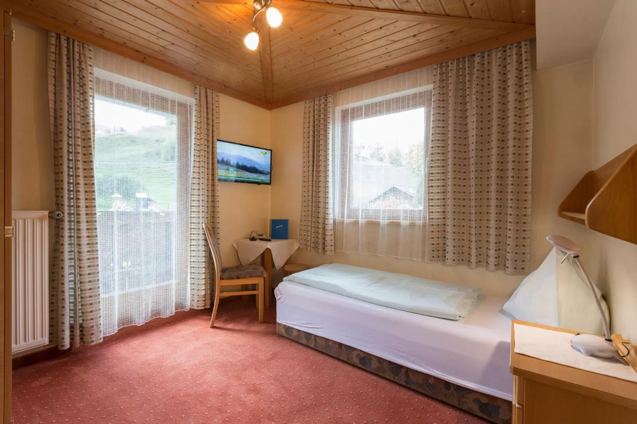 Photo of the whole room in Seiterhof