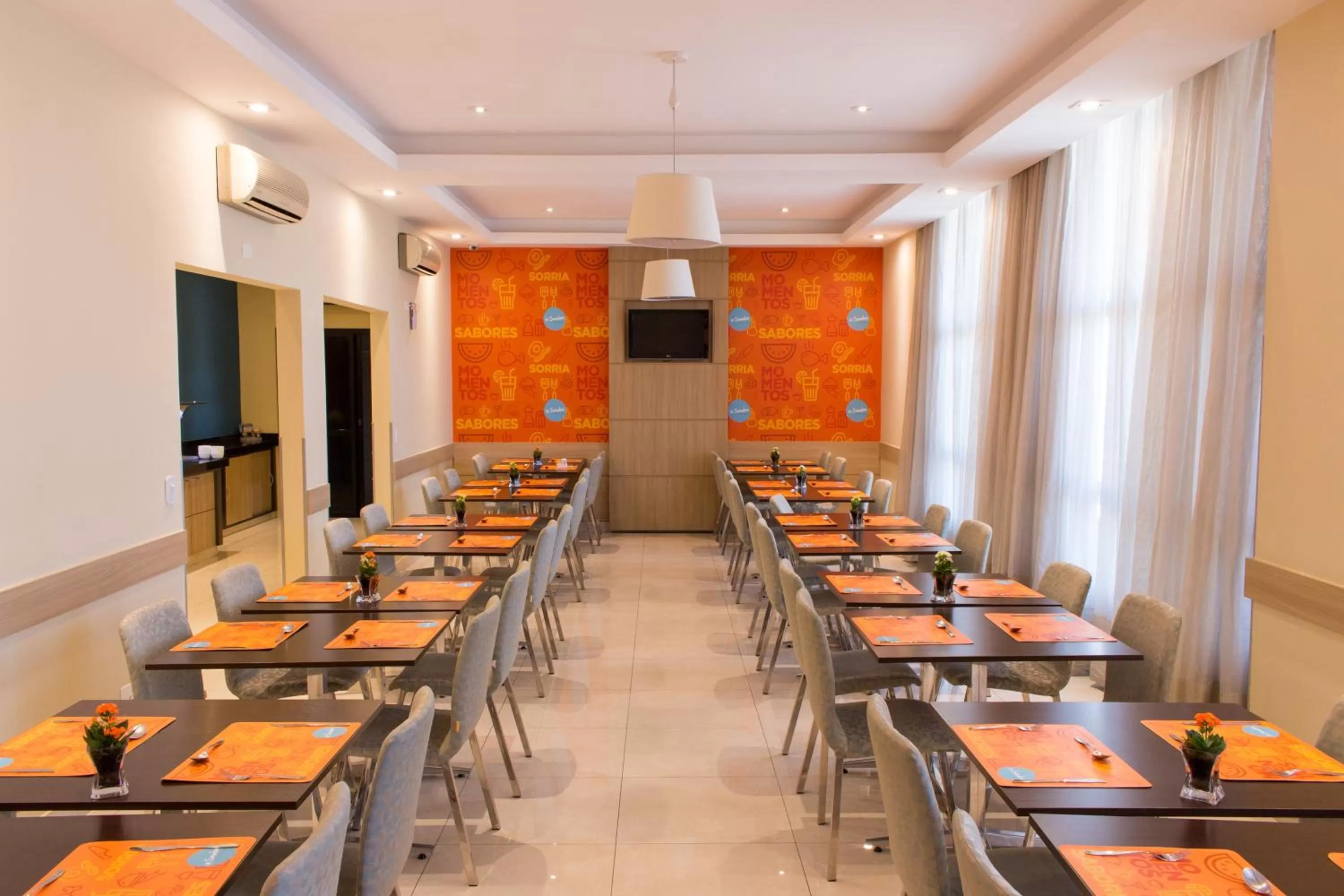 Restaurant/places to eat in Rio Hotel by Bourbon Curitiba