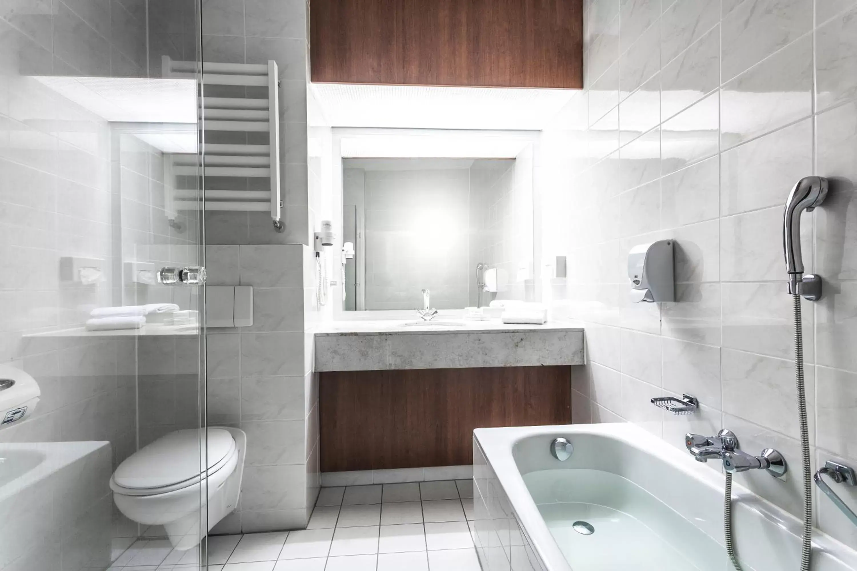 Standard Twin or Double Room in Van der Valk Theaterhotel Almelo Standard Twin or Double Room in Van der Valk Theaterhotel Almelo