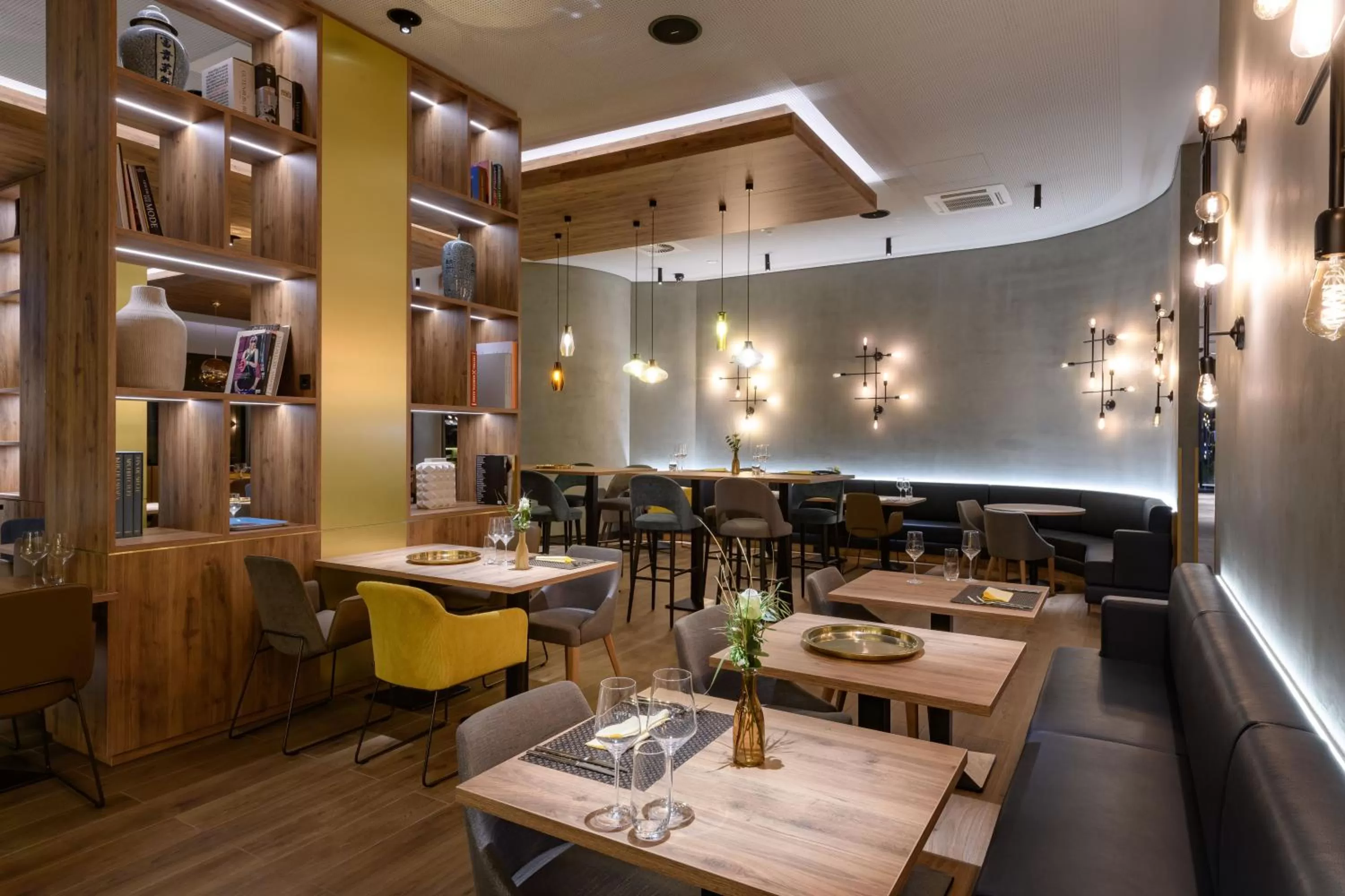 Restaurant/places to eat in Novotel Regensburg Zentrum