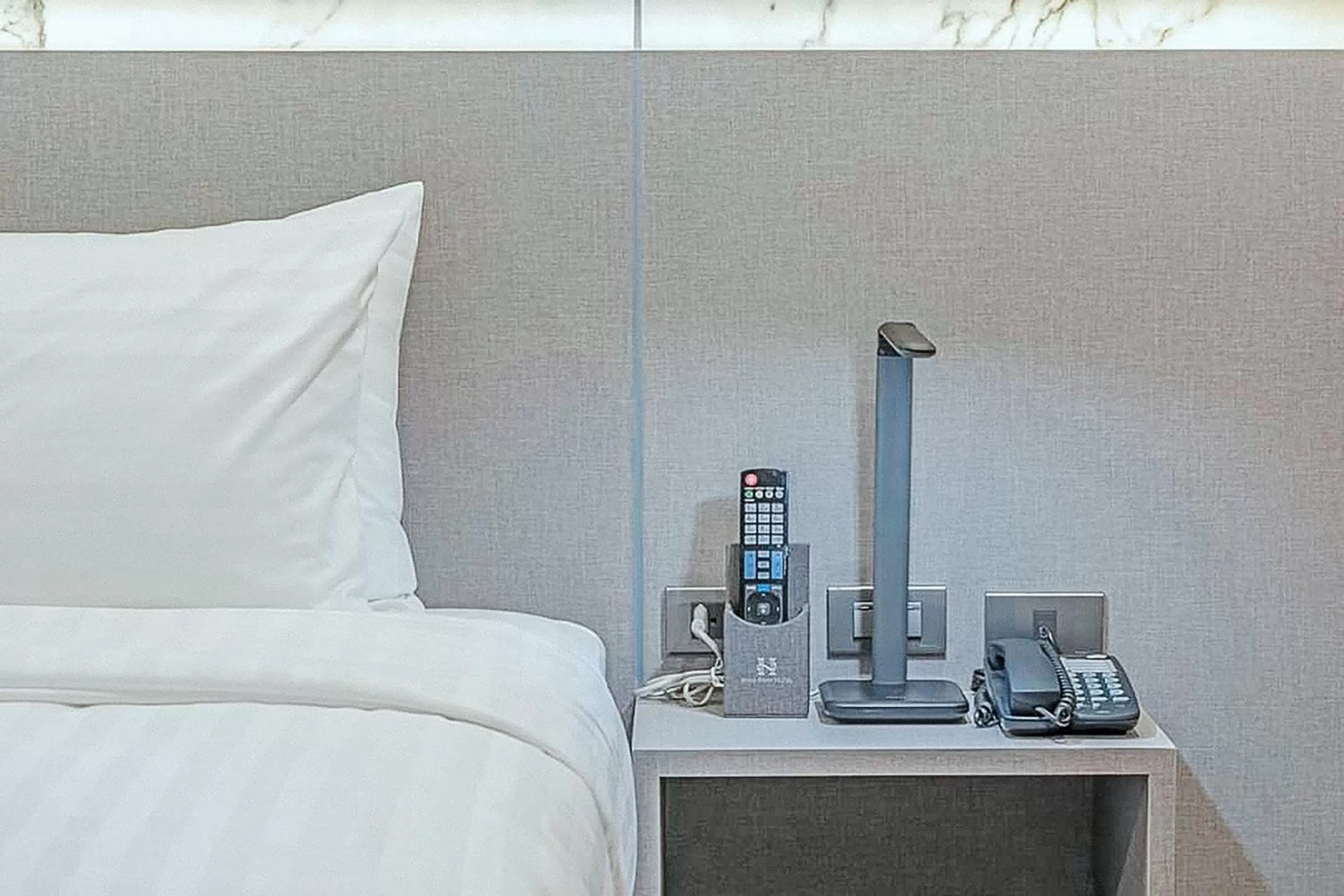 Area and facilities in Hyde Park Hotel Bangkok