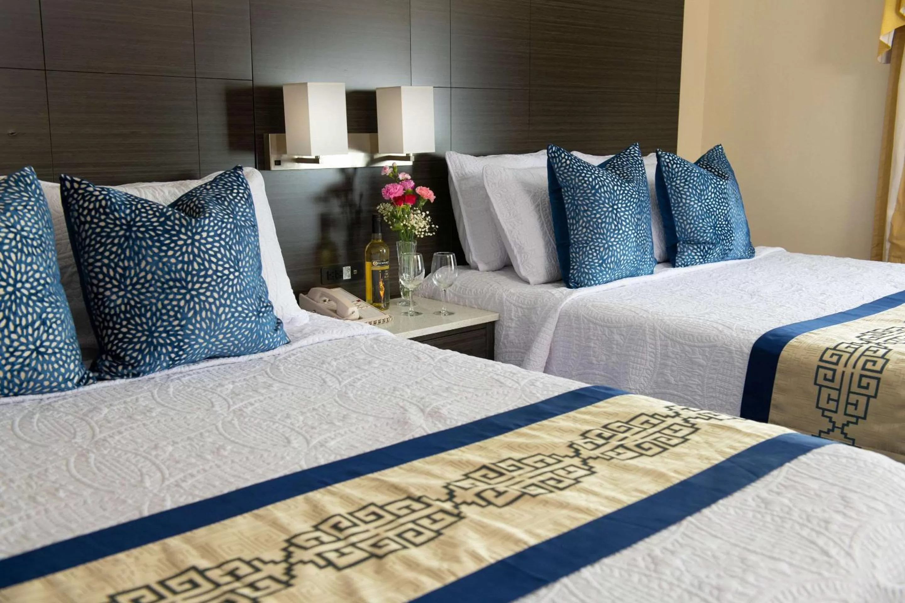 Bedroom, Bed in Rodeway Inn Middletown - Newport