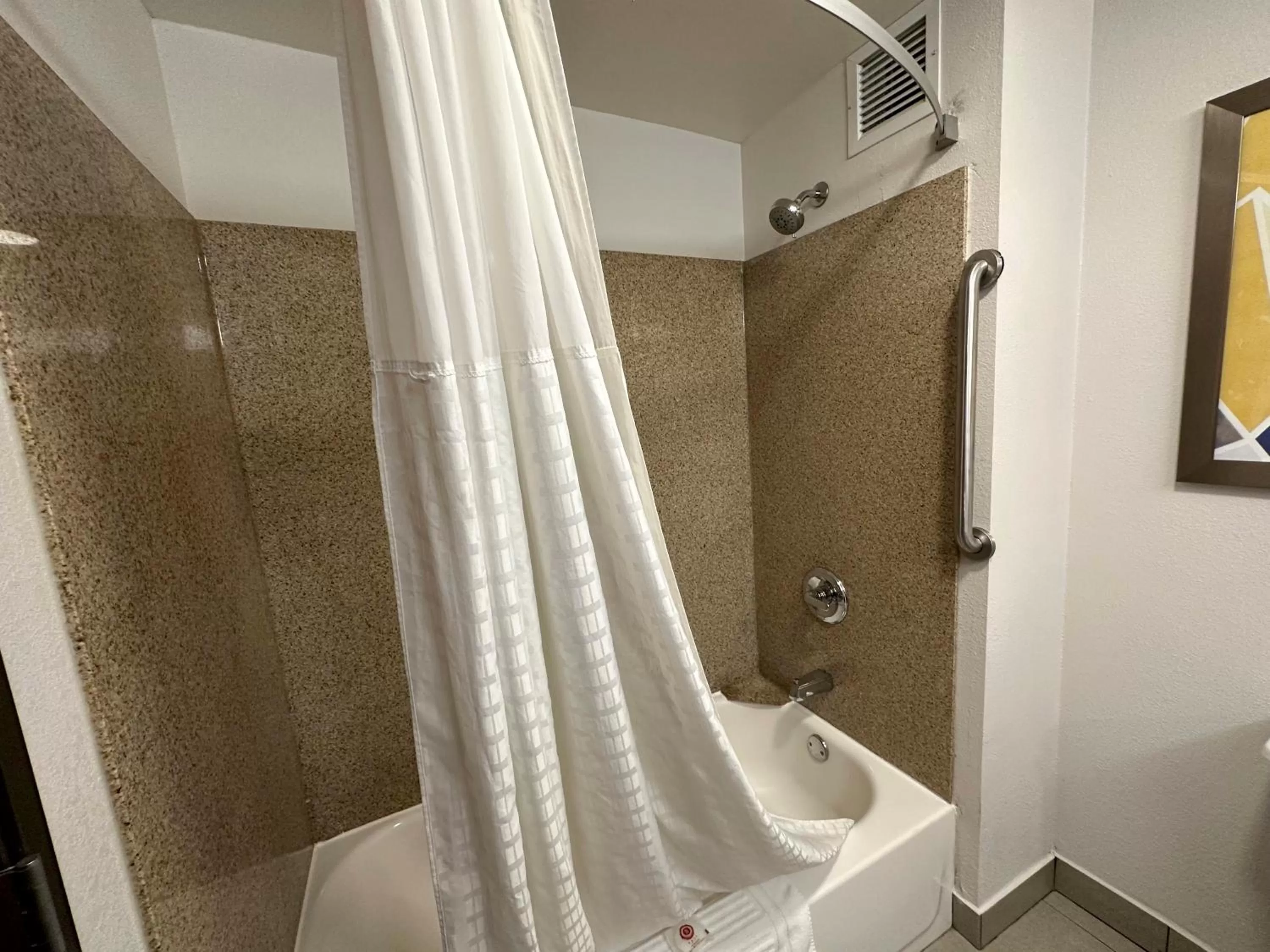 Public Bath in Comfort Suites Jackson-Cape Girardeau