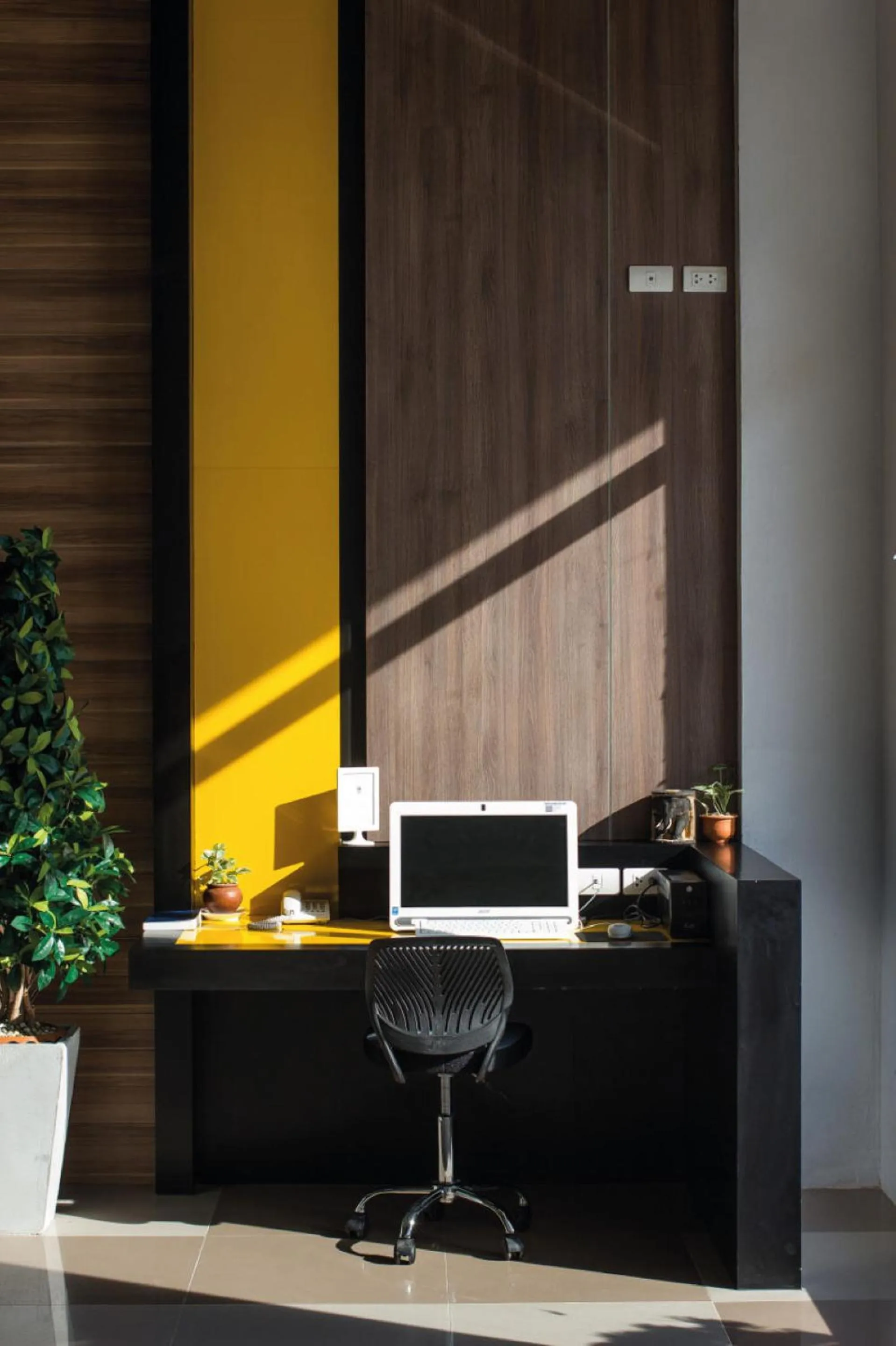 Business facilities in Maison de Cheer