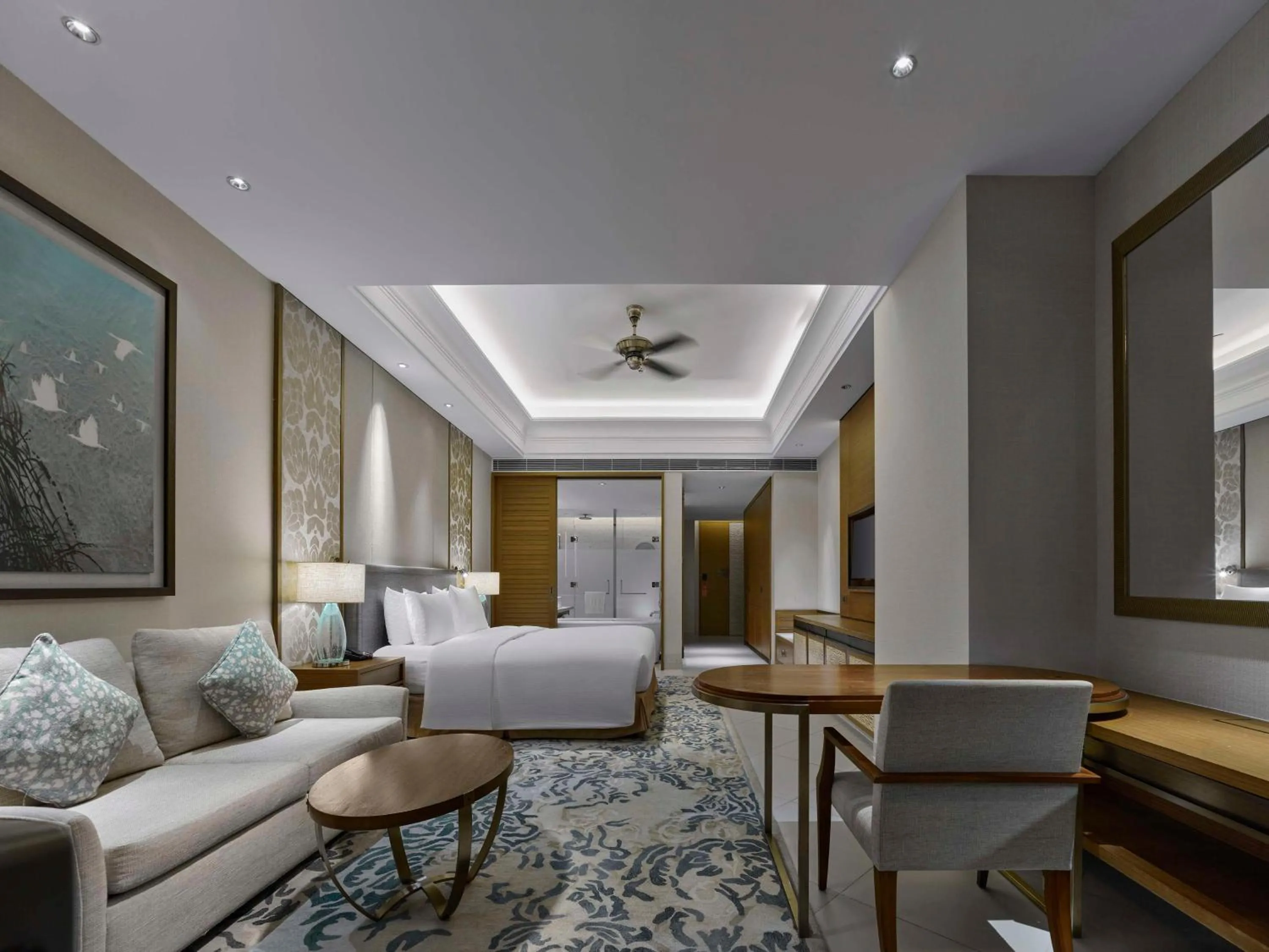 Bed in Hilton Haikou Meilan - Beachfront Hotel