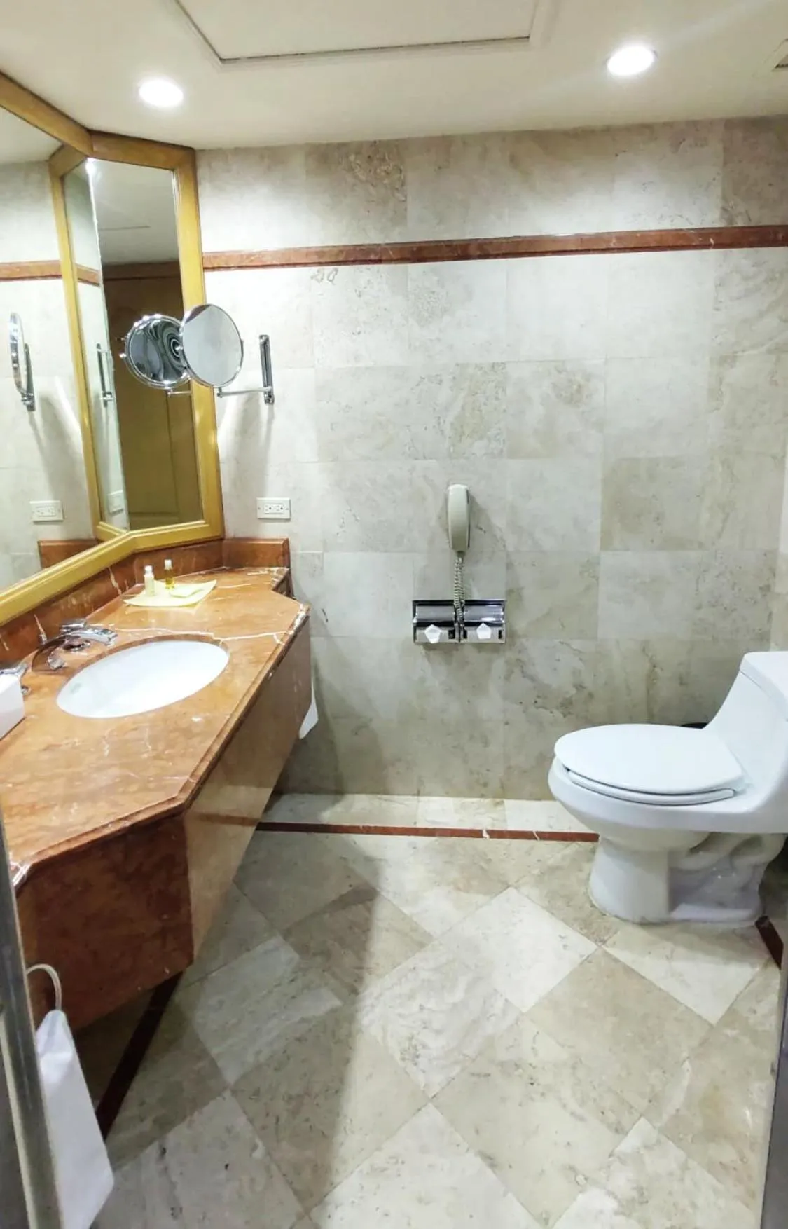 Bathroom in Hotel San Luis Lindavista