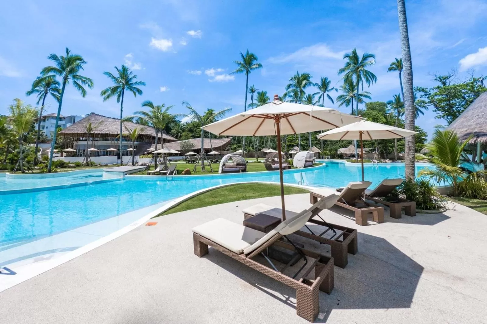 Swimming pool in Eden Beach Khao Lak Resort & Spa