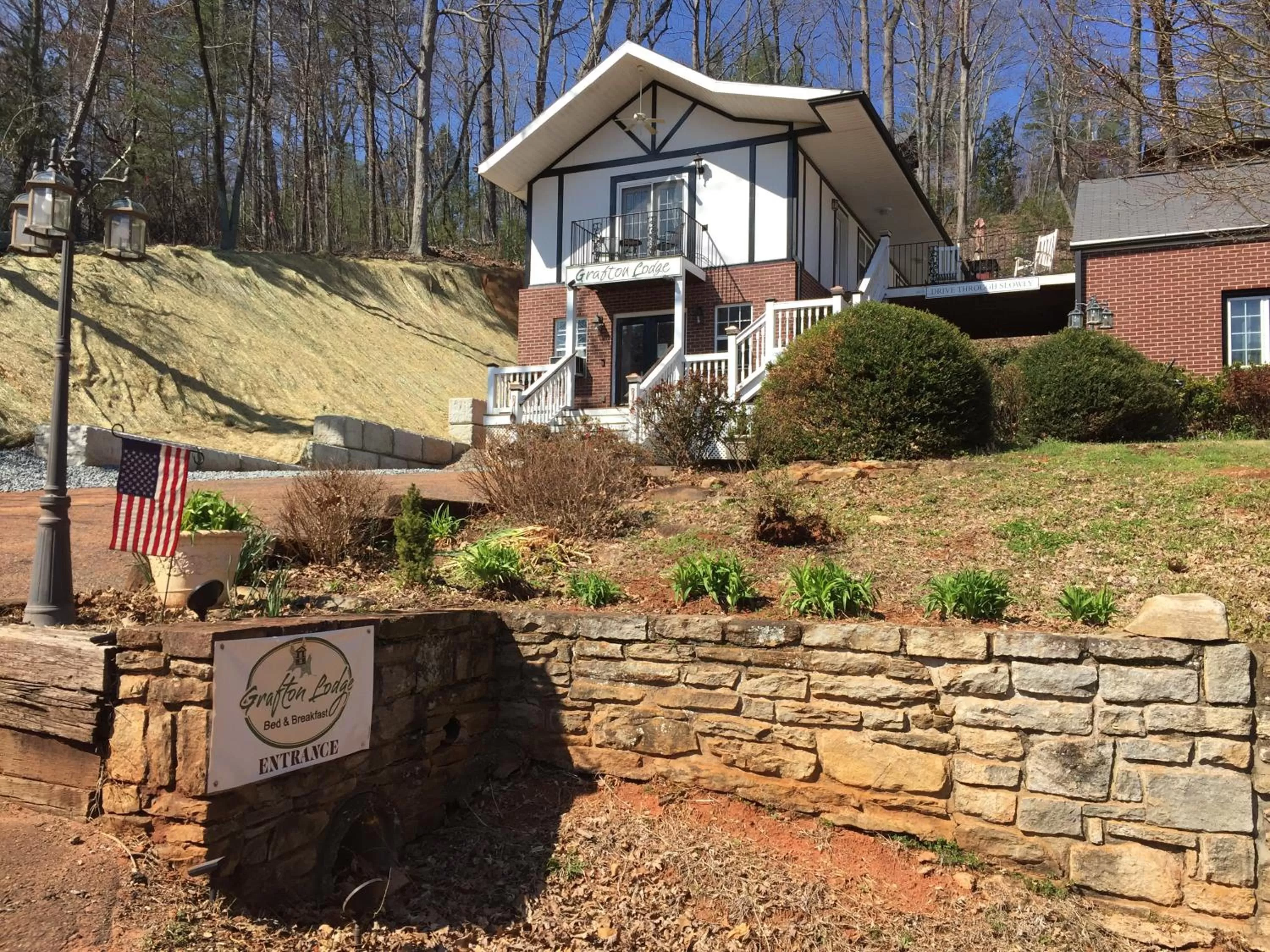 Facade/entrance in Grafton Lodge