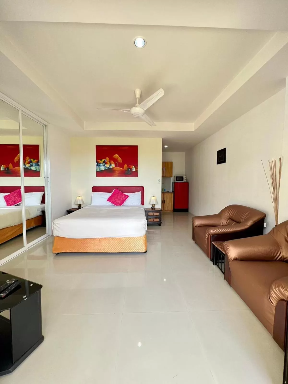 Bed in Mountain Seaview Luxury Apartments