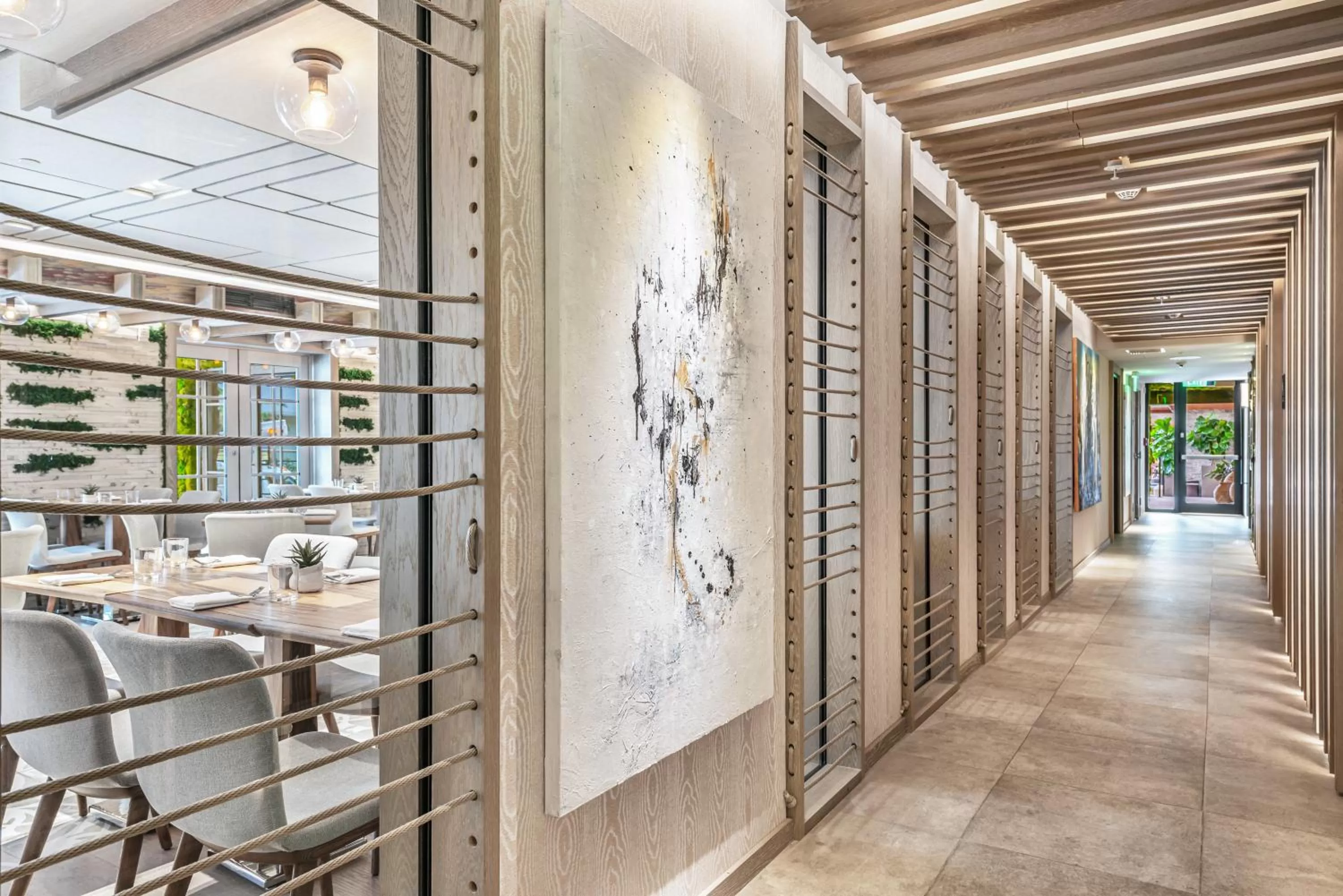 Restaurant/places to eat in Lennox Miami Beach