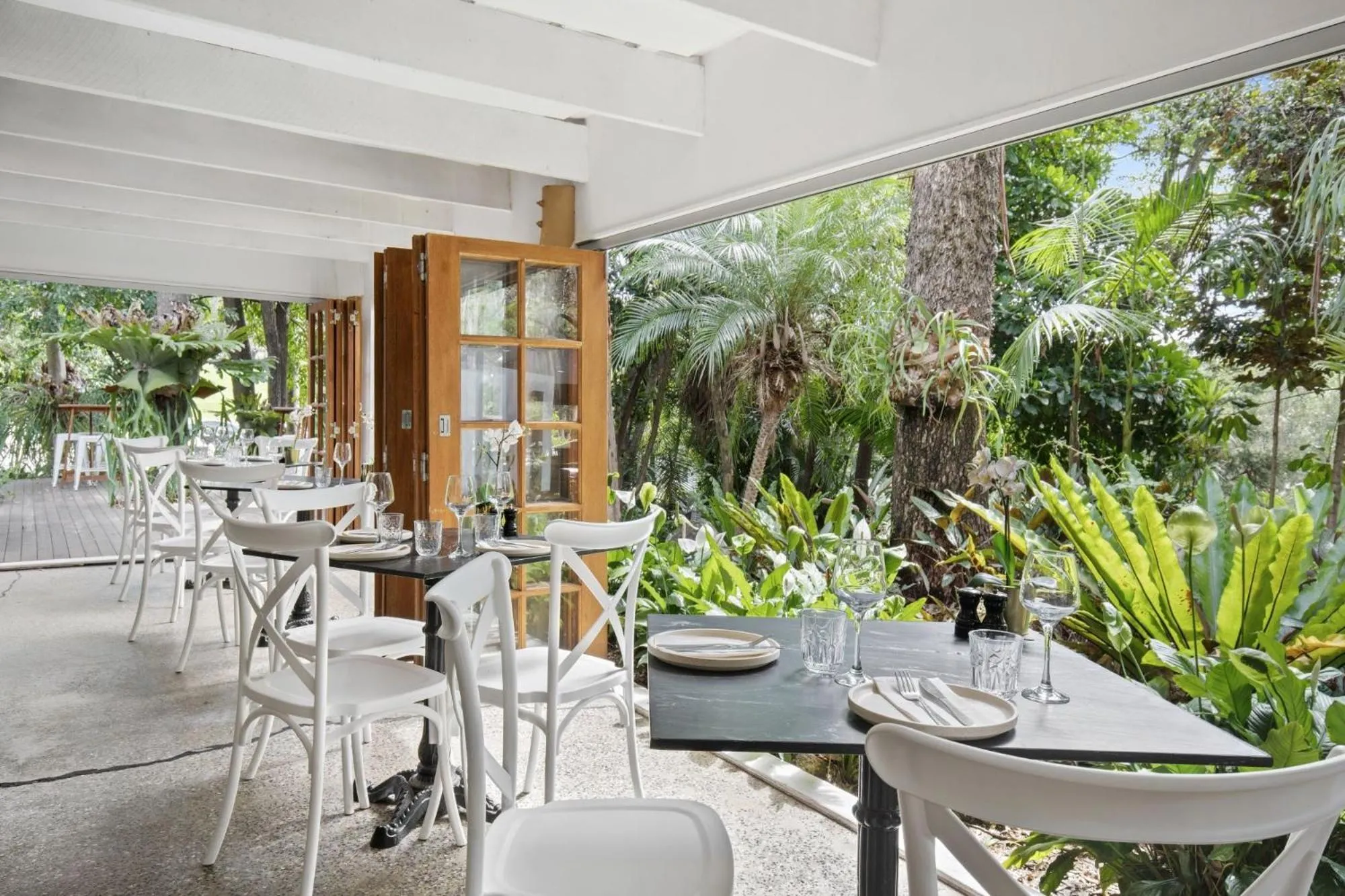 Restaurant/Places to Eat in Cedar Creek Lodges