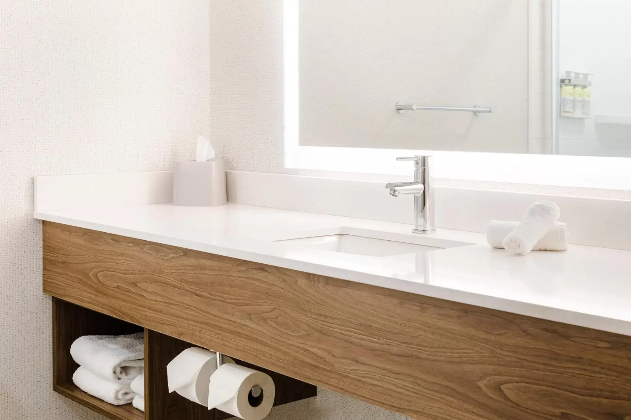 Standard Room with Two Queen Beds in Holiday Inn Express Grande Prairie, an IHG Hotel Standard Room with Two Queen Beds in Holiday Inn Express Grande Prairie, an IHG Hotel