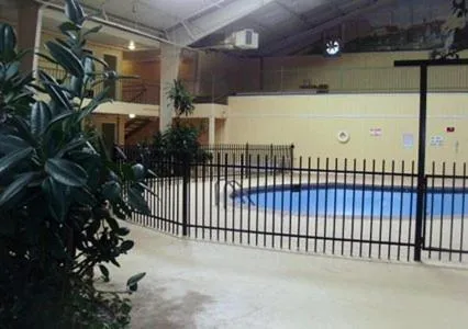 Swimming Pool in Econo Lodge Elk City