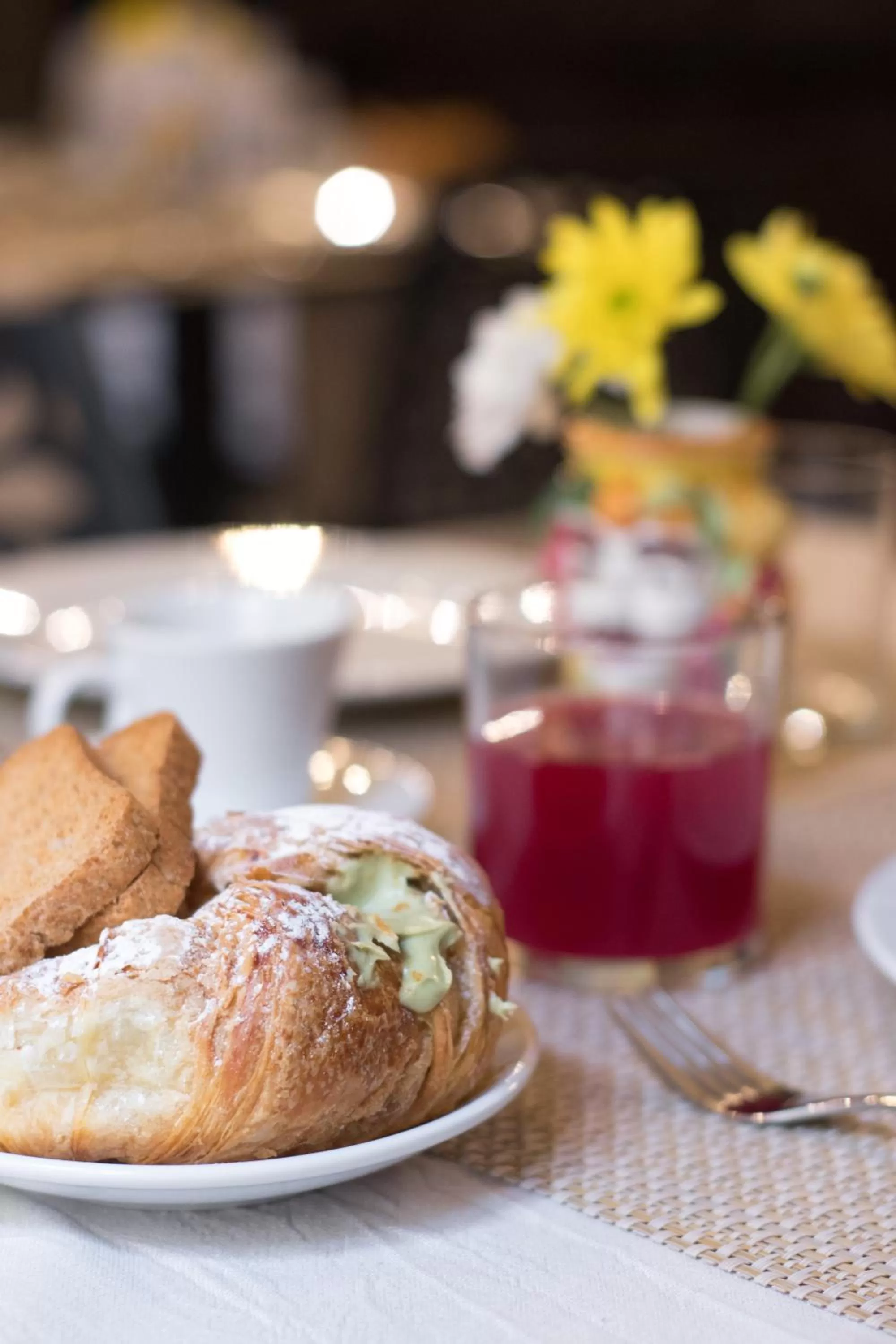 Food and drinks in Donna Isa B&B