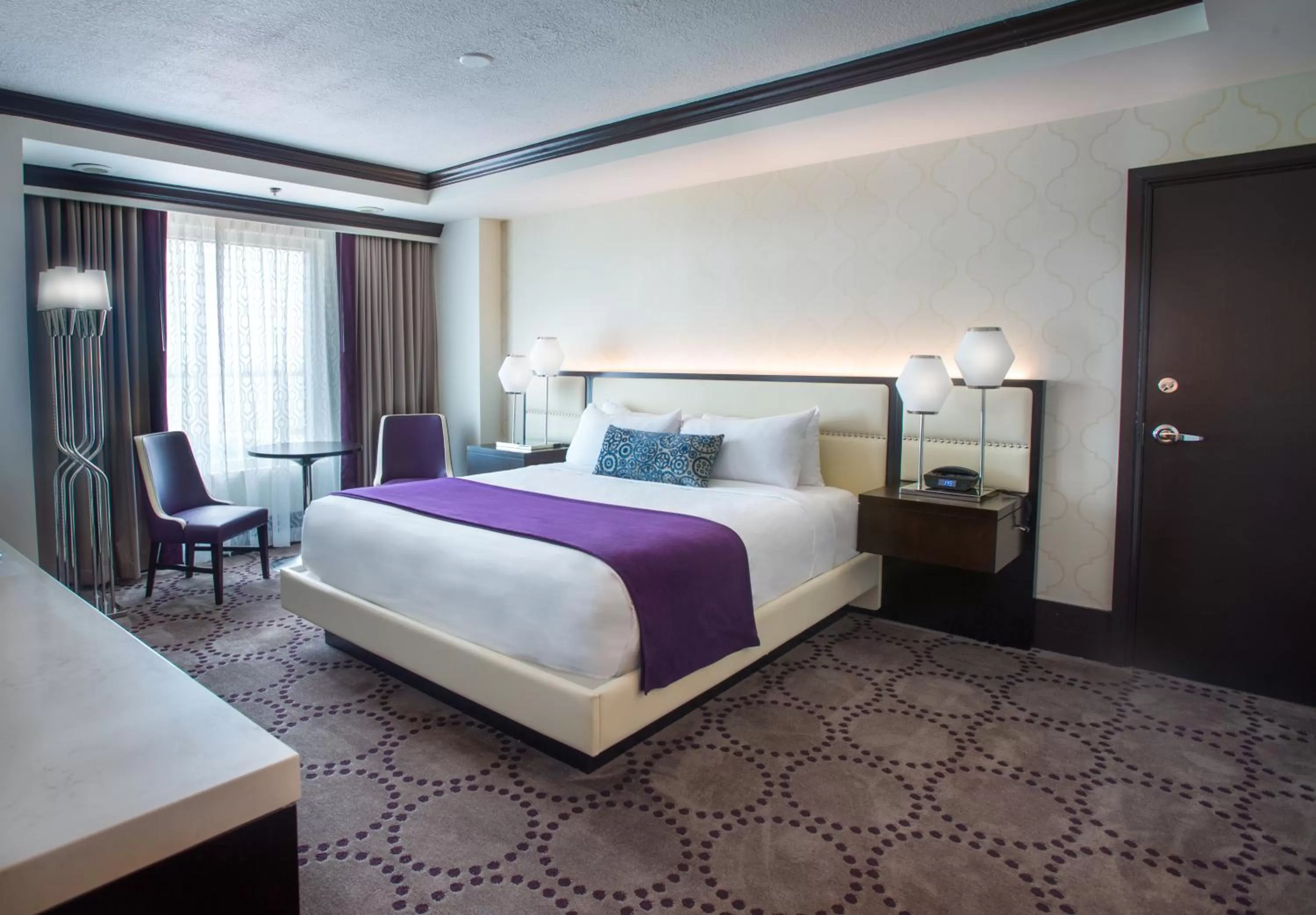 Bedroom, Bed in Harrah's Gulf Coast, A Caesars Destination