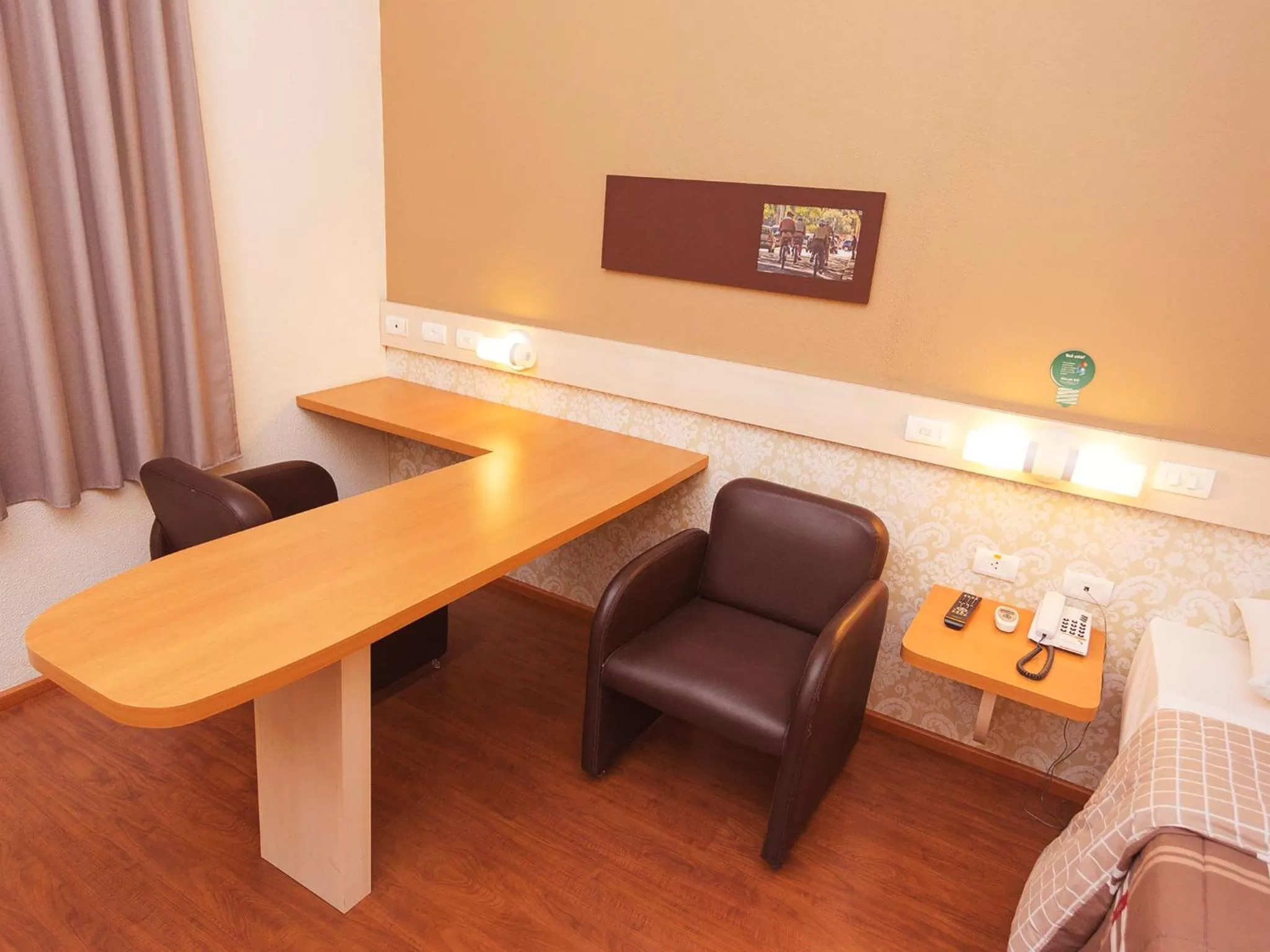Bedroom, Seating Area in Hotel 10 Goiânia
