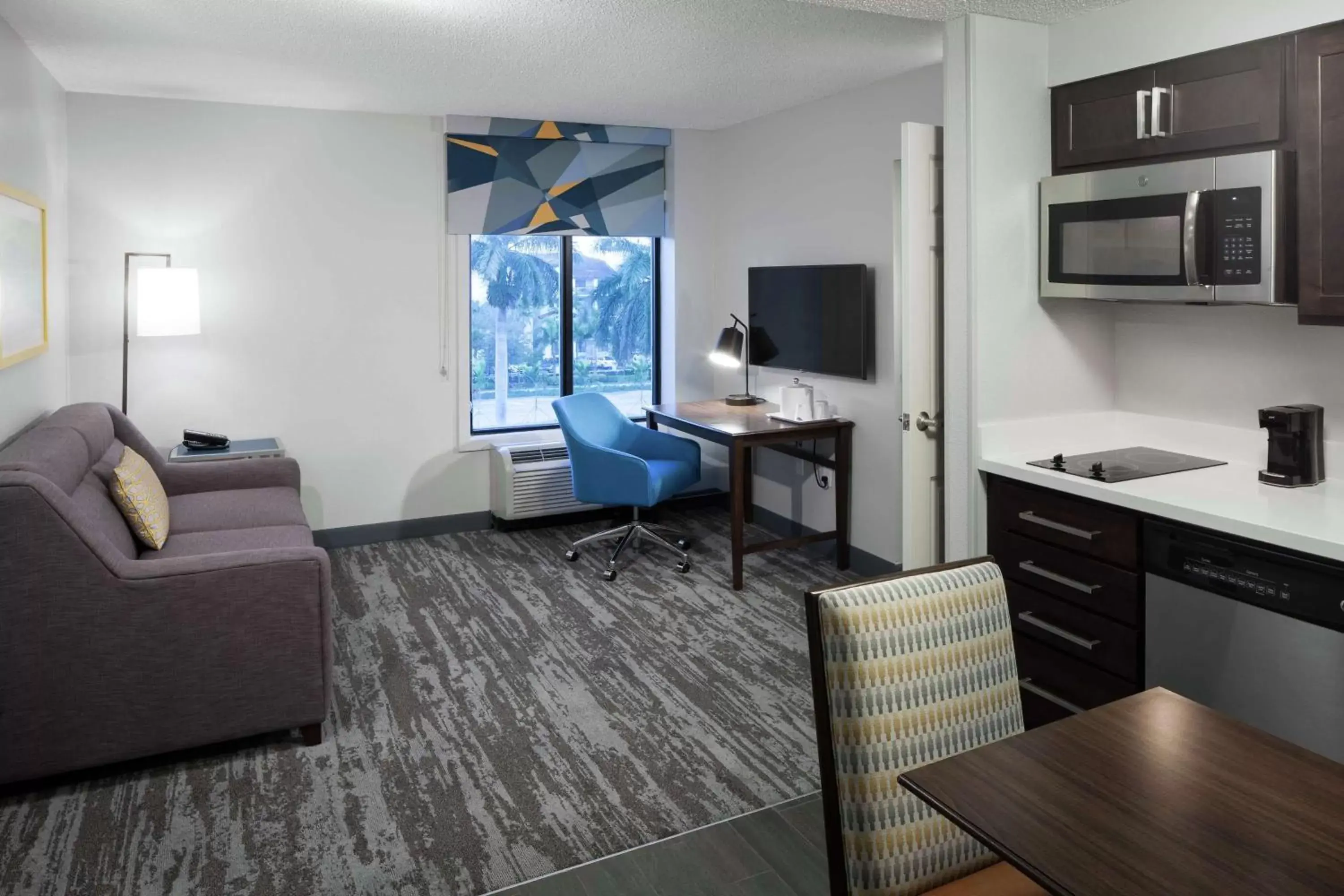King Suite with Kitchen - Non-Smoking in Hampton Inn & Suites Miami-Doral Dolphin Mall King Suite with Kitchen - Non-Smoking in Hampton Inn & Suites Miami-Doral Dolphin Mall