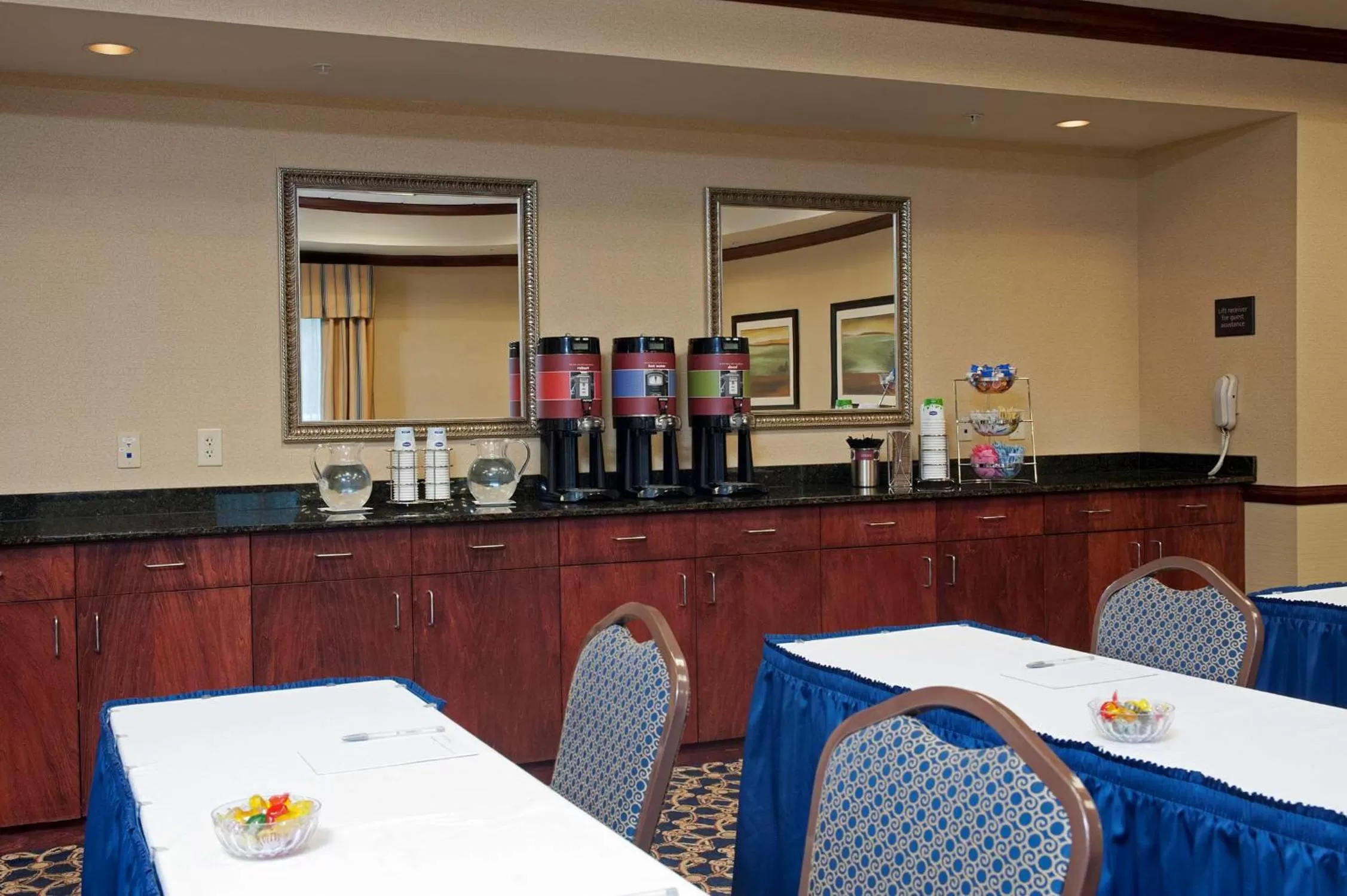 Meeting/conference room in Hampton Inn & Suites Indianapolis-Airport