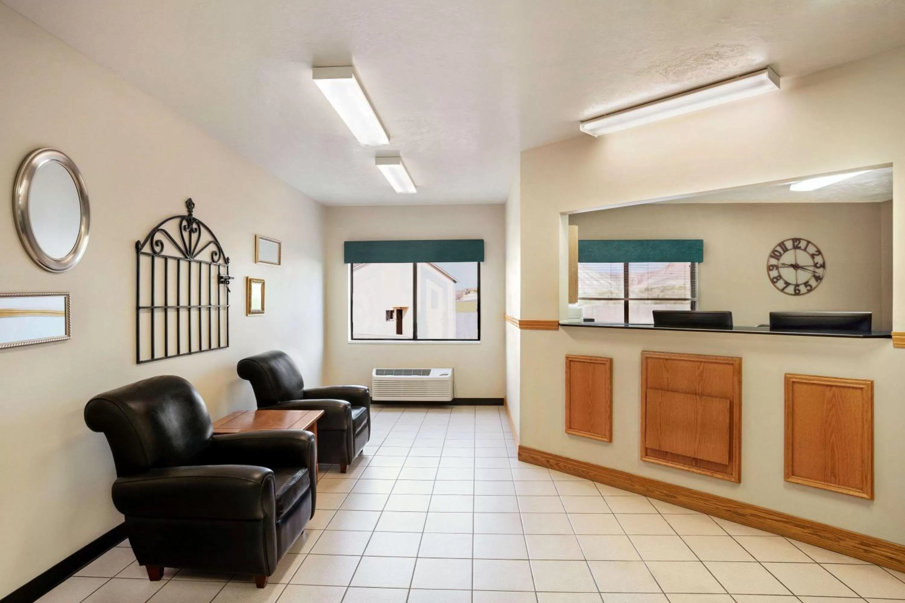 Lobby or reception in Travelodge by Wyndham Green River WY