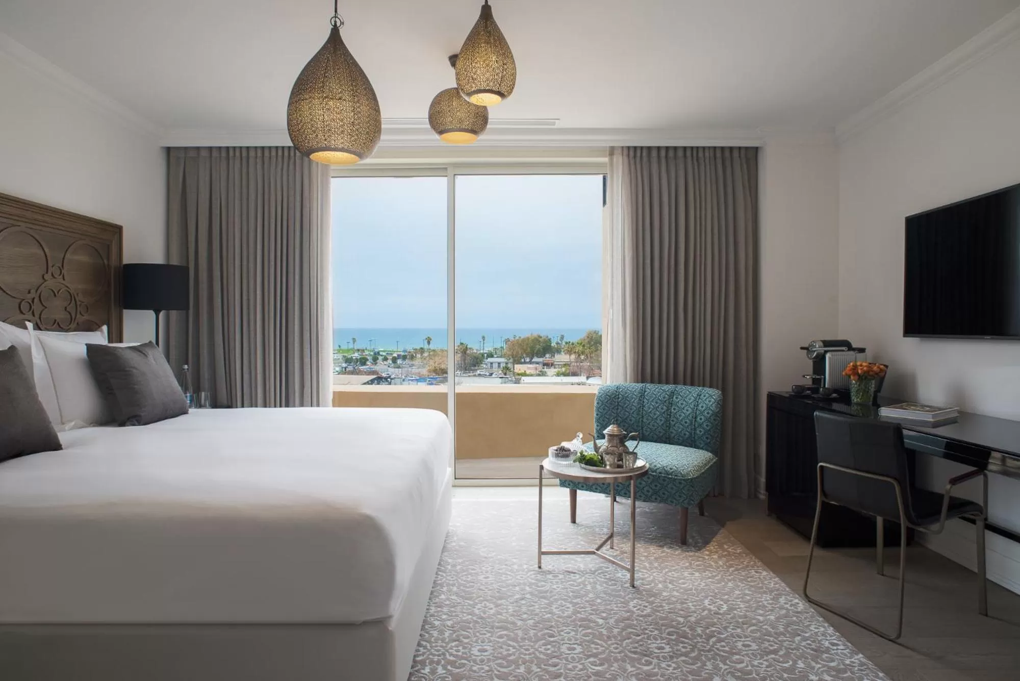 Bedroom, Bed in The Drisco Hotel Tel Aviv - Relais & Châteaux - Adults Only