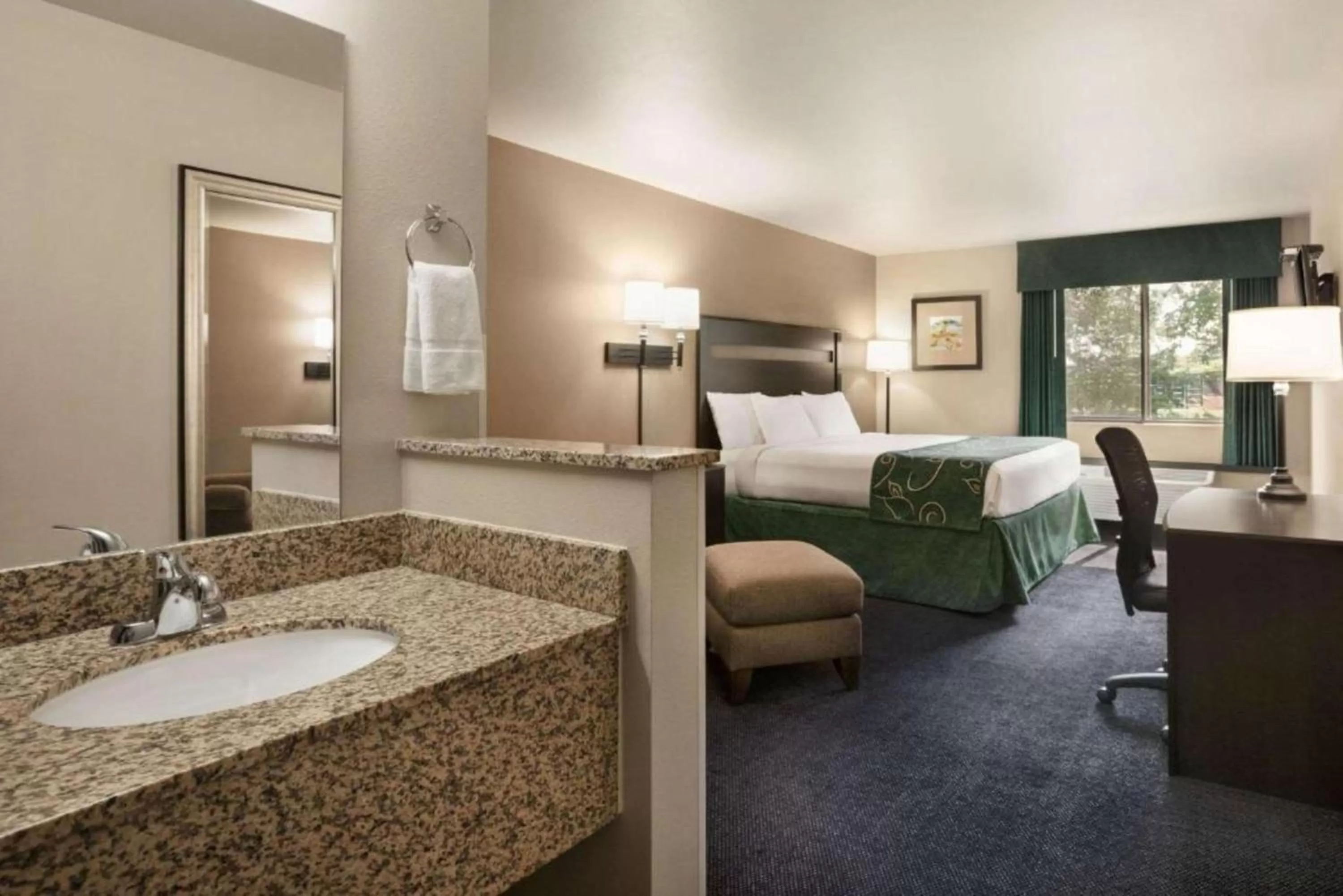 Bed in Travelodge by Wyndham Brunswick near Fredrick