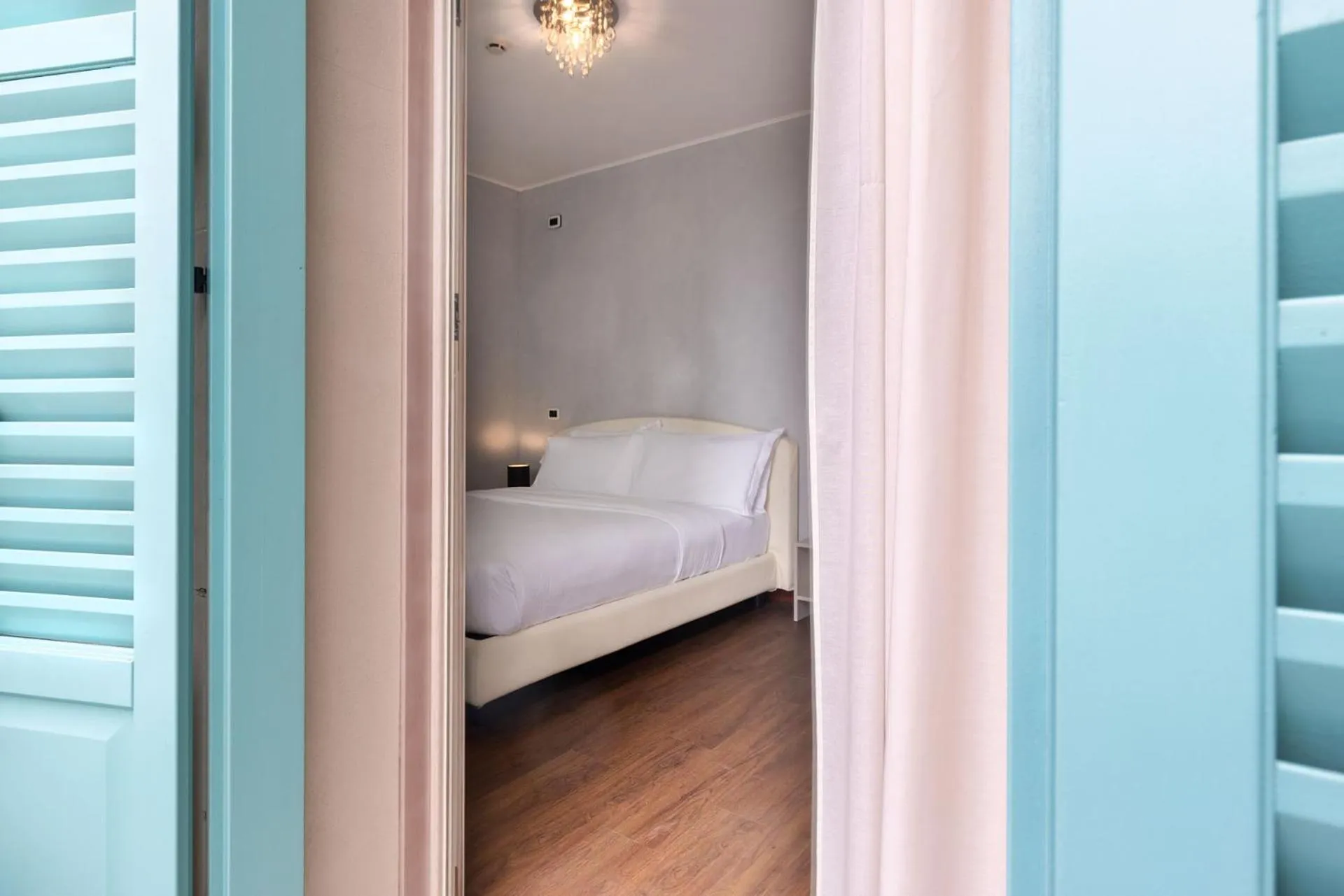 Bedroom, Bed in Mefuta Hotel