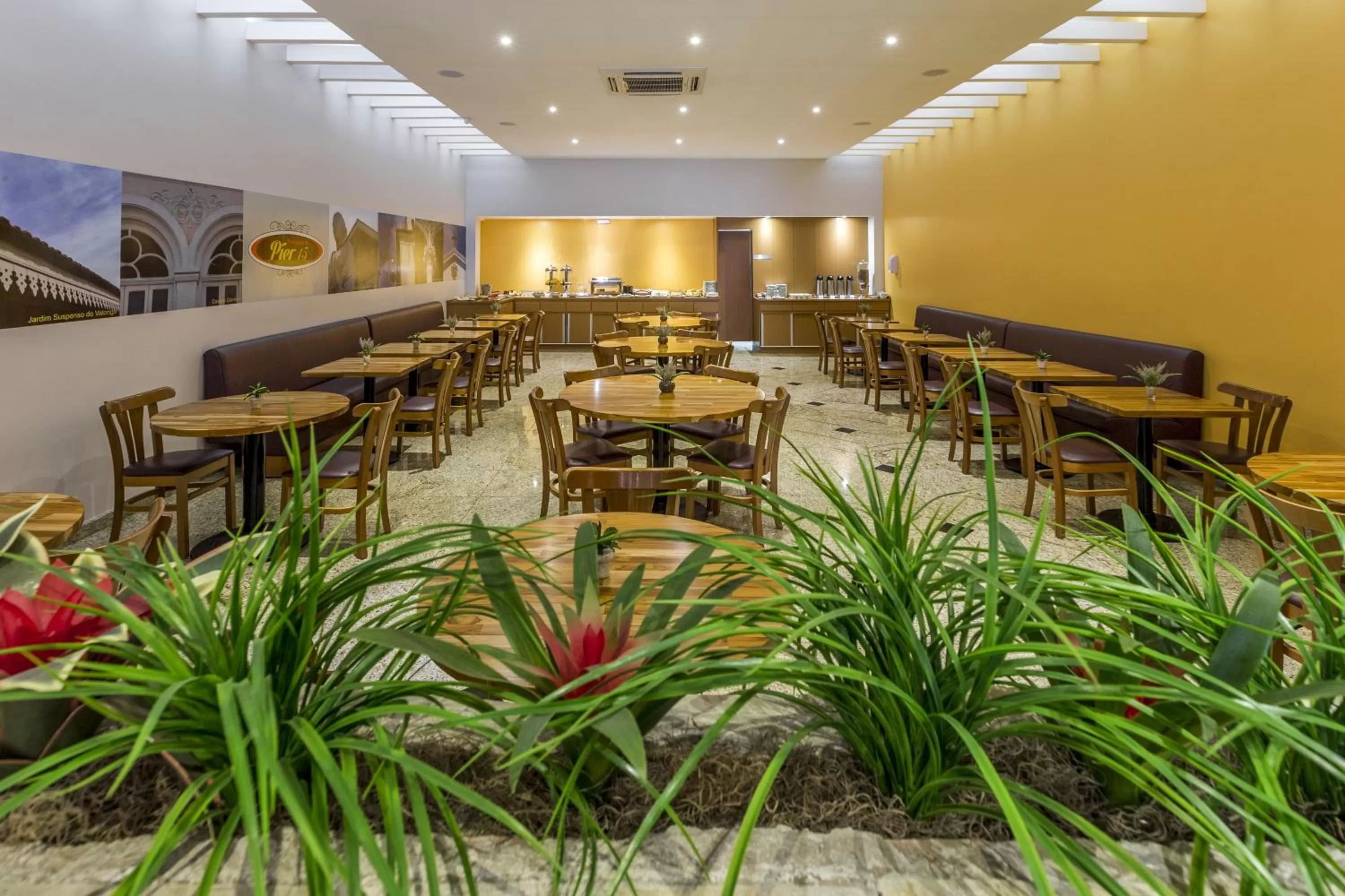 Restaurant/places to eat in Pompeu Rio Hotel