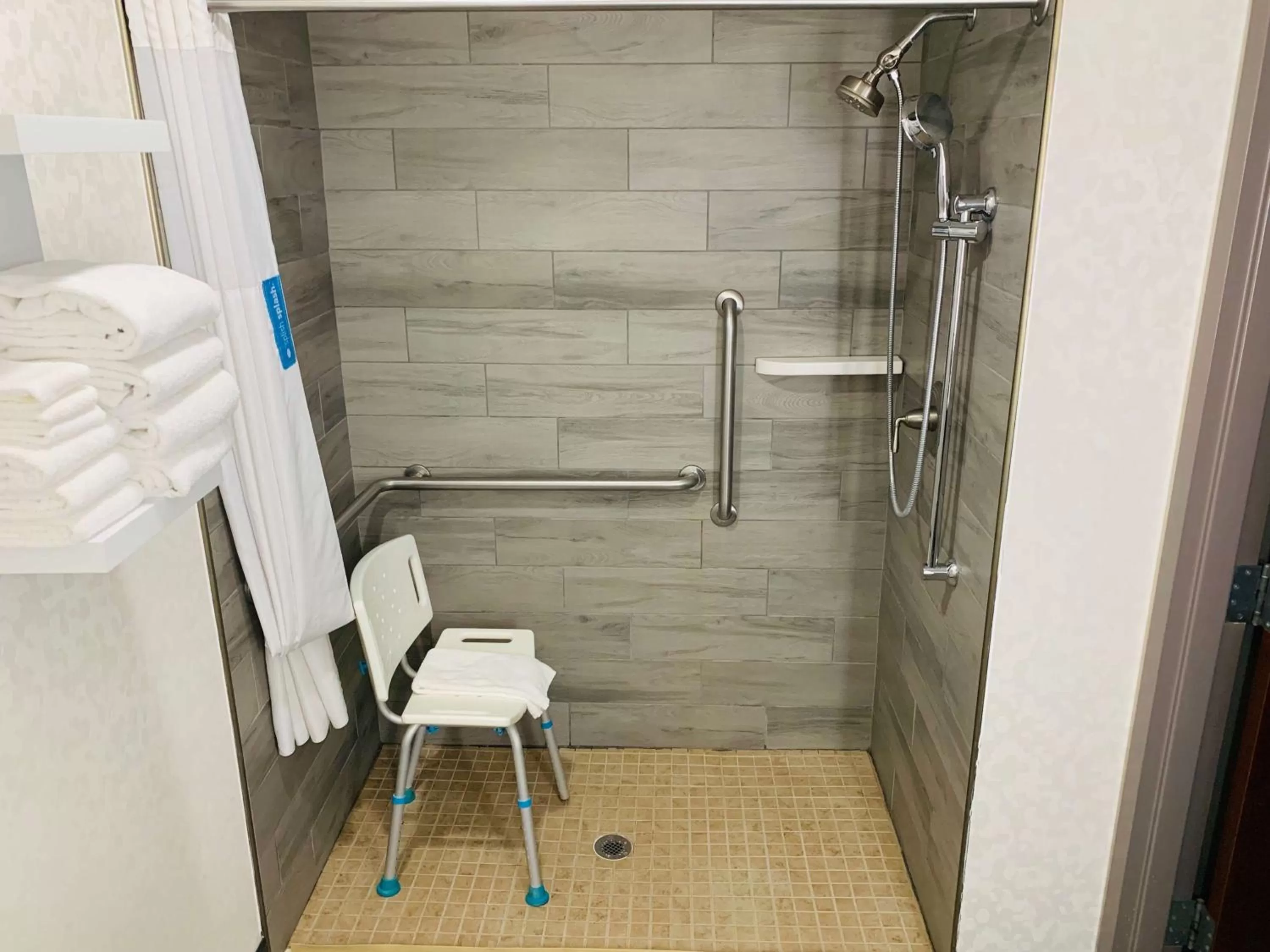 Bathroom in Hampton Inn Fort Stockton