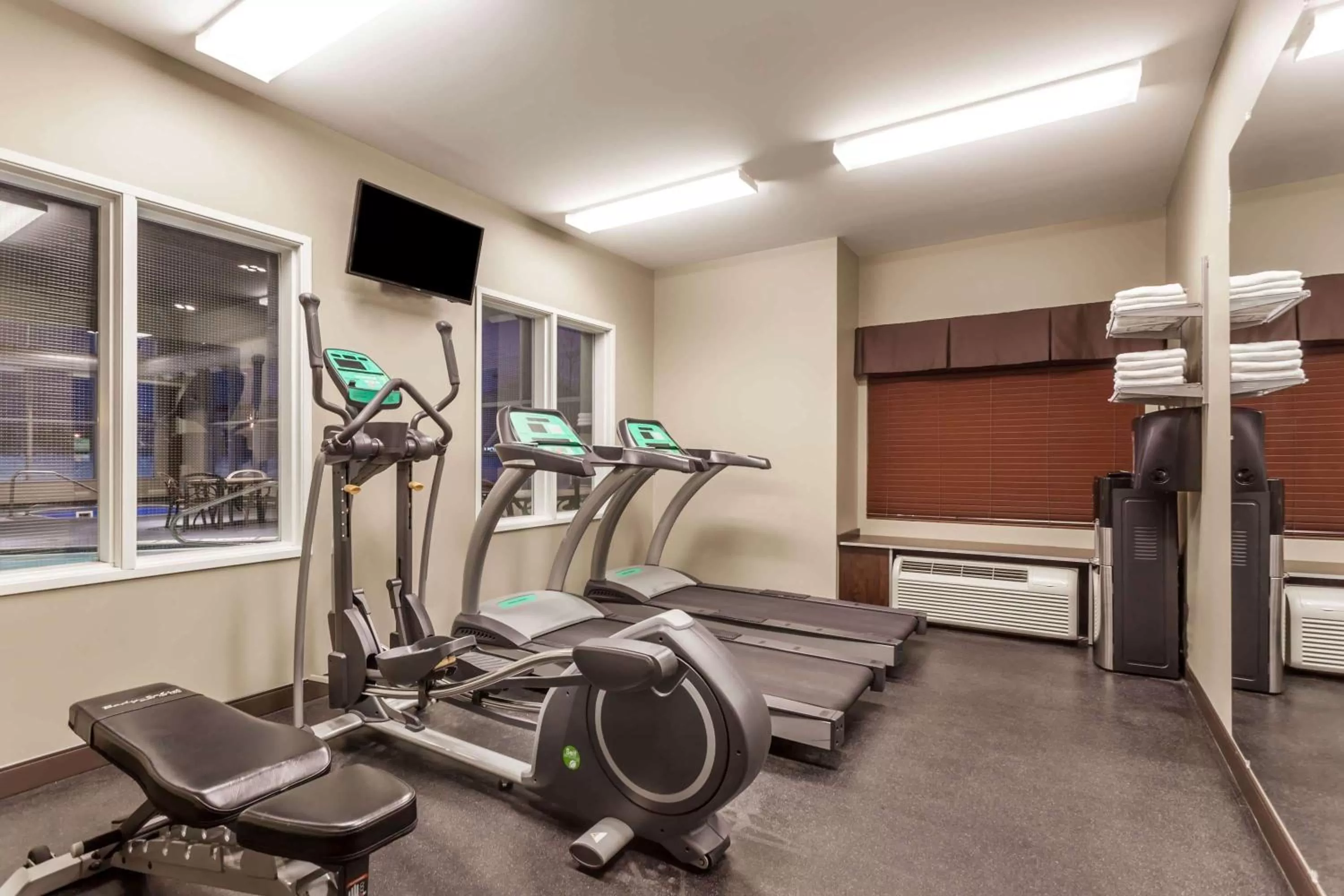 Fitness centre/facilities in Microtel Inn & Suites by Wyndham - Timmins