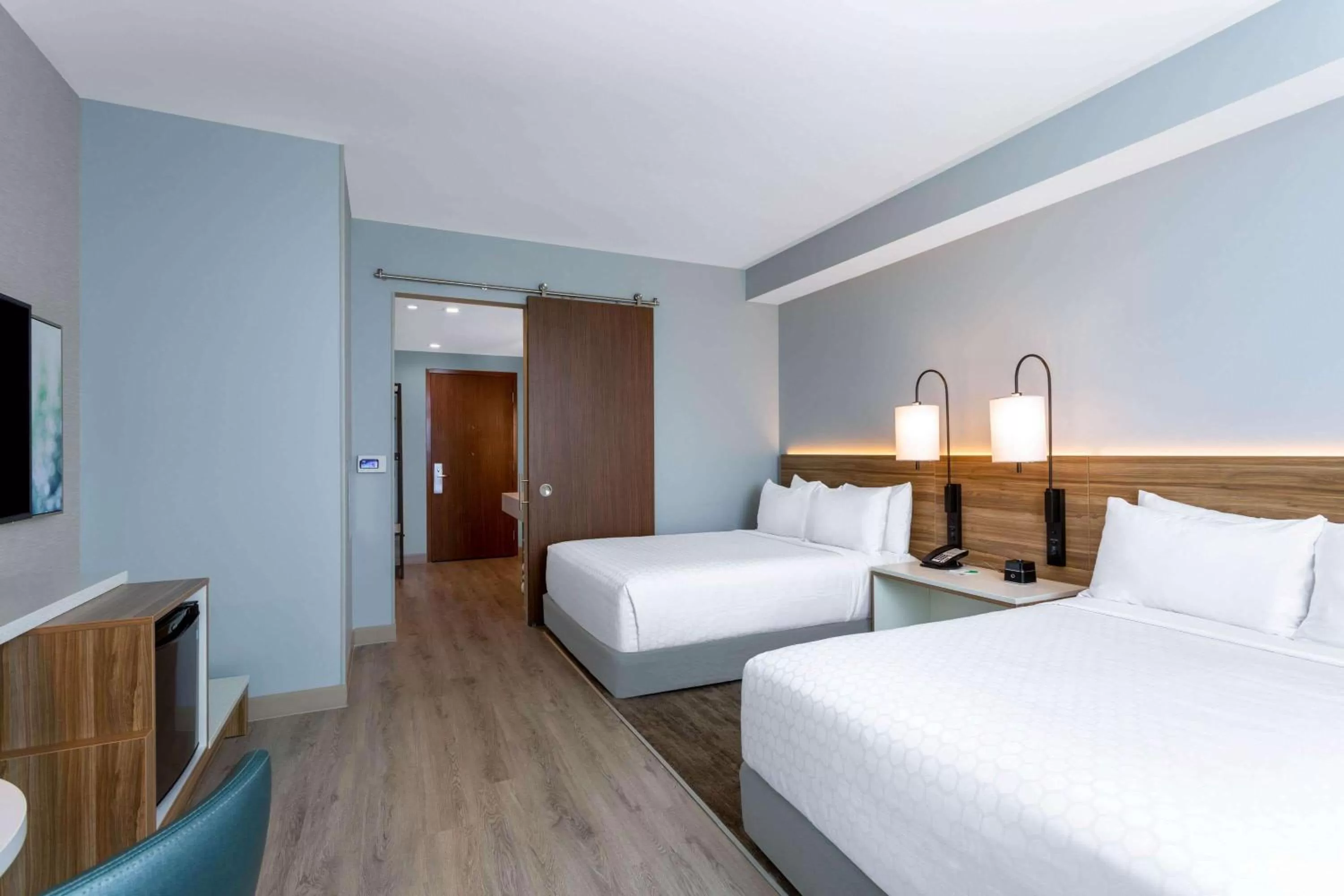 Photo of the whole room, Bed in Wyndham Garden Miami International Airport