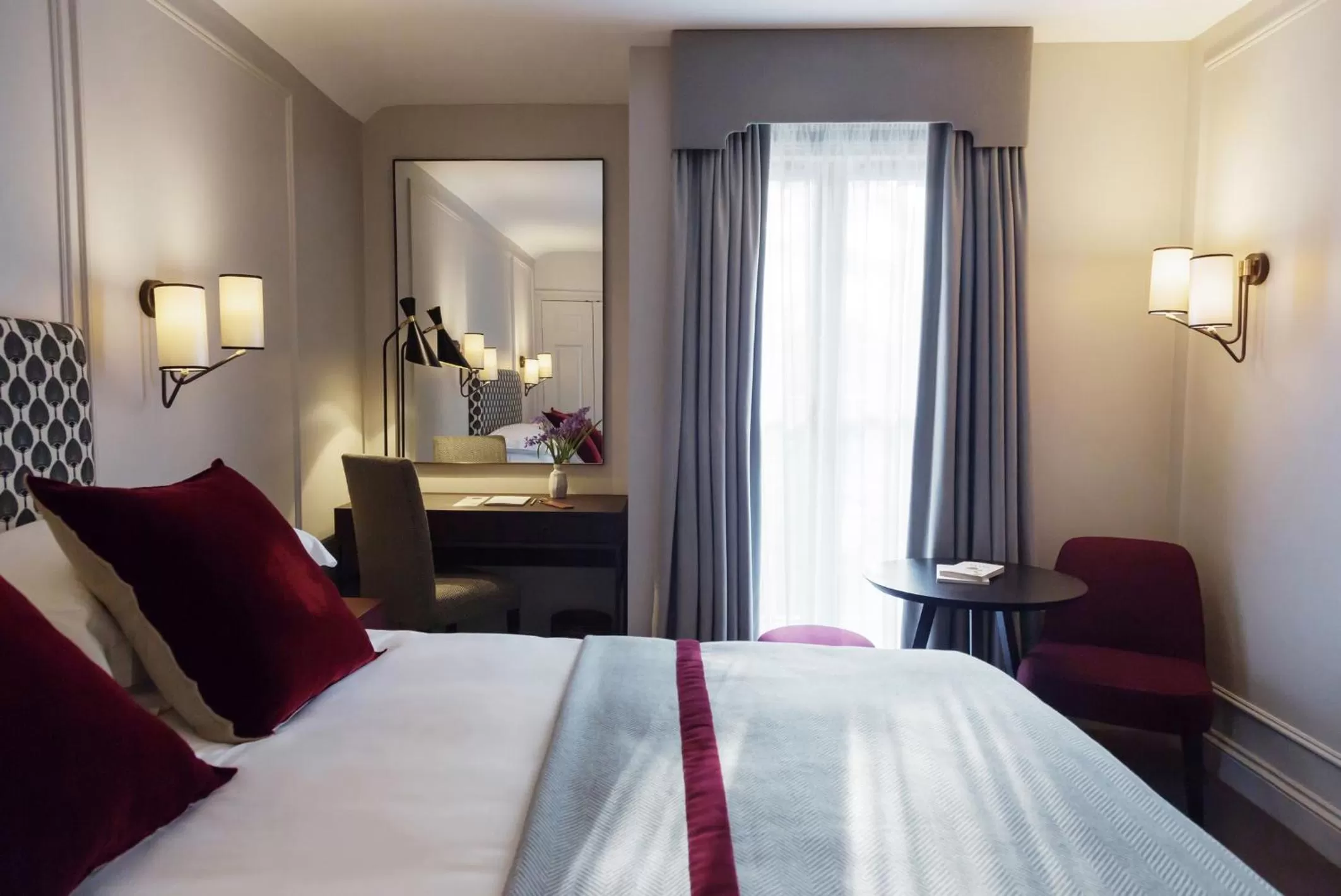 Bedroom, Bed in Old Parsonage Hotel