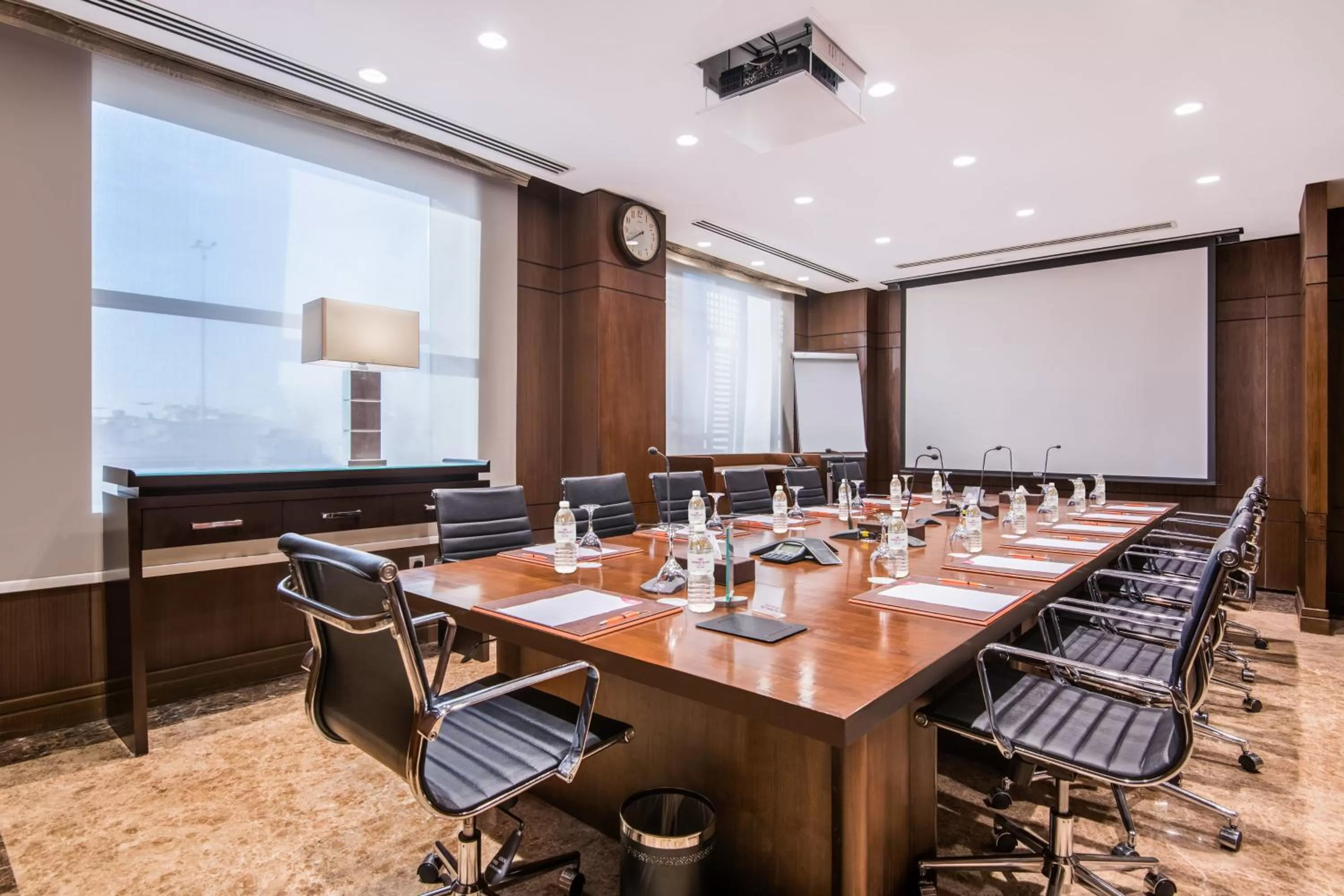 Meeting/conference room in Crowne Plaza Madinah by IHG