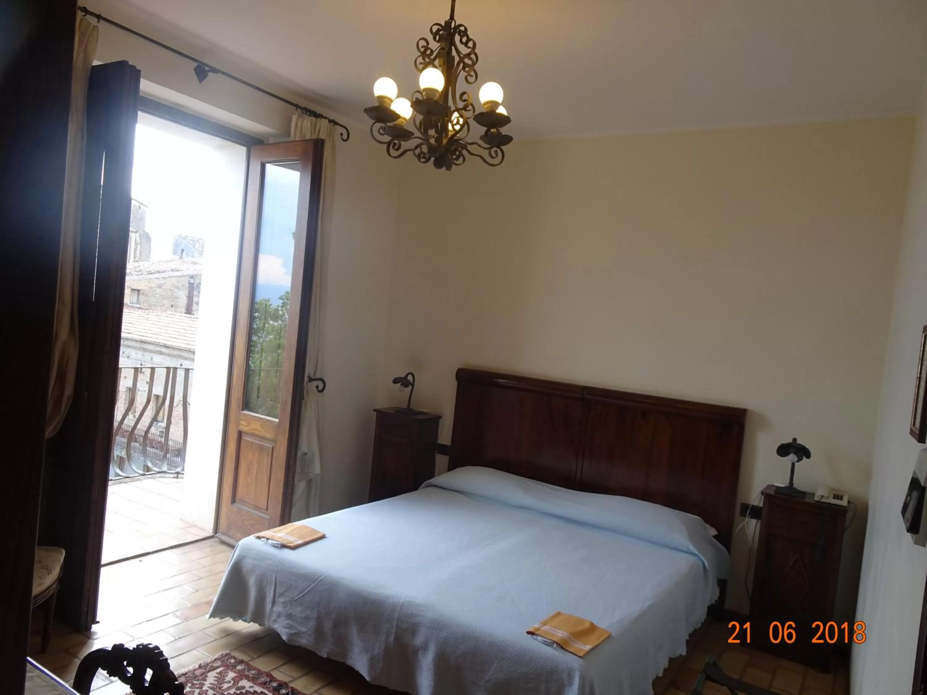 Bed in Castello di Altomonte