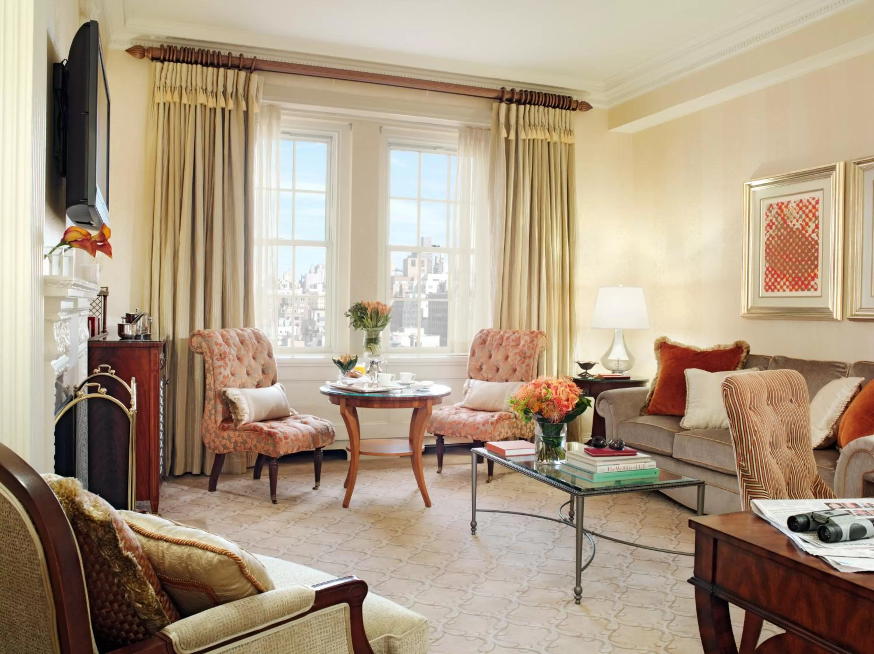 Living room in The Pierre, A Taj Hotel, New York