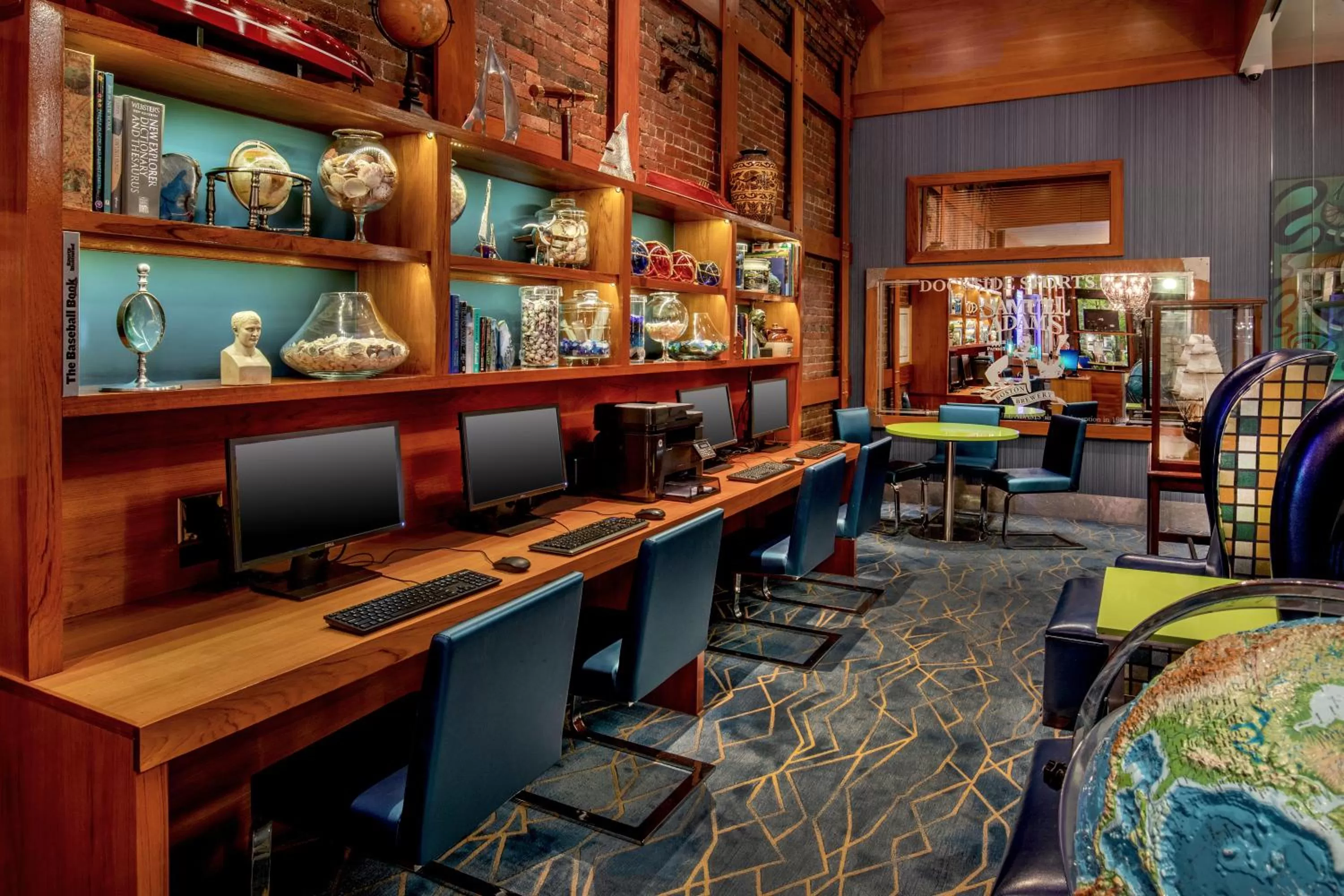 Business facilities in Harborside Inn