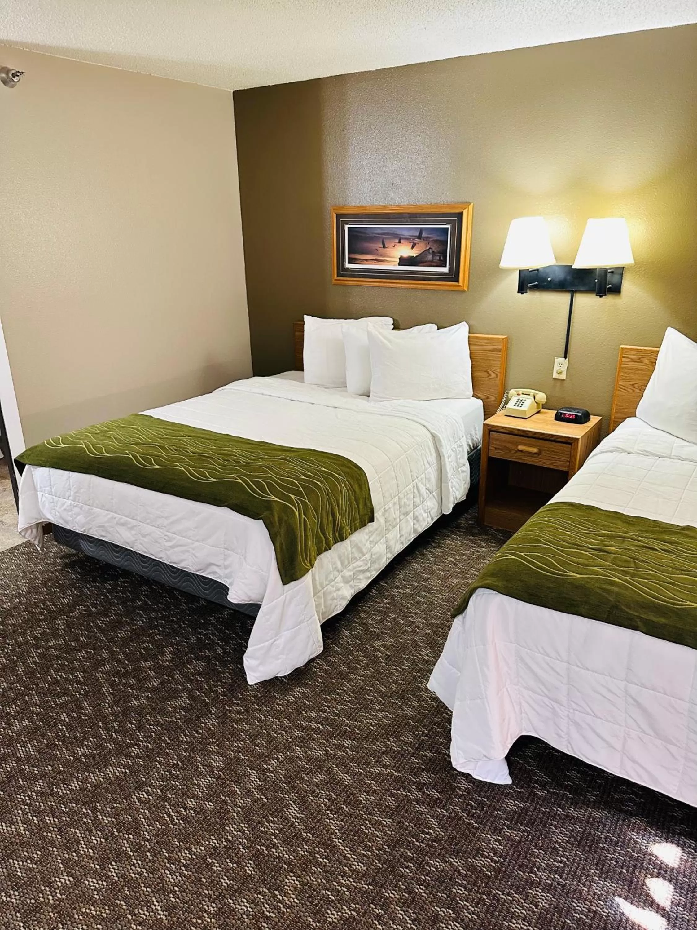 Bed in Arlington Inn