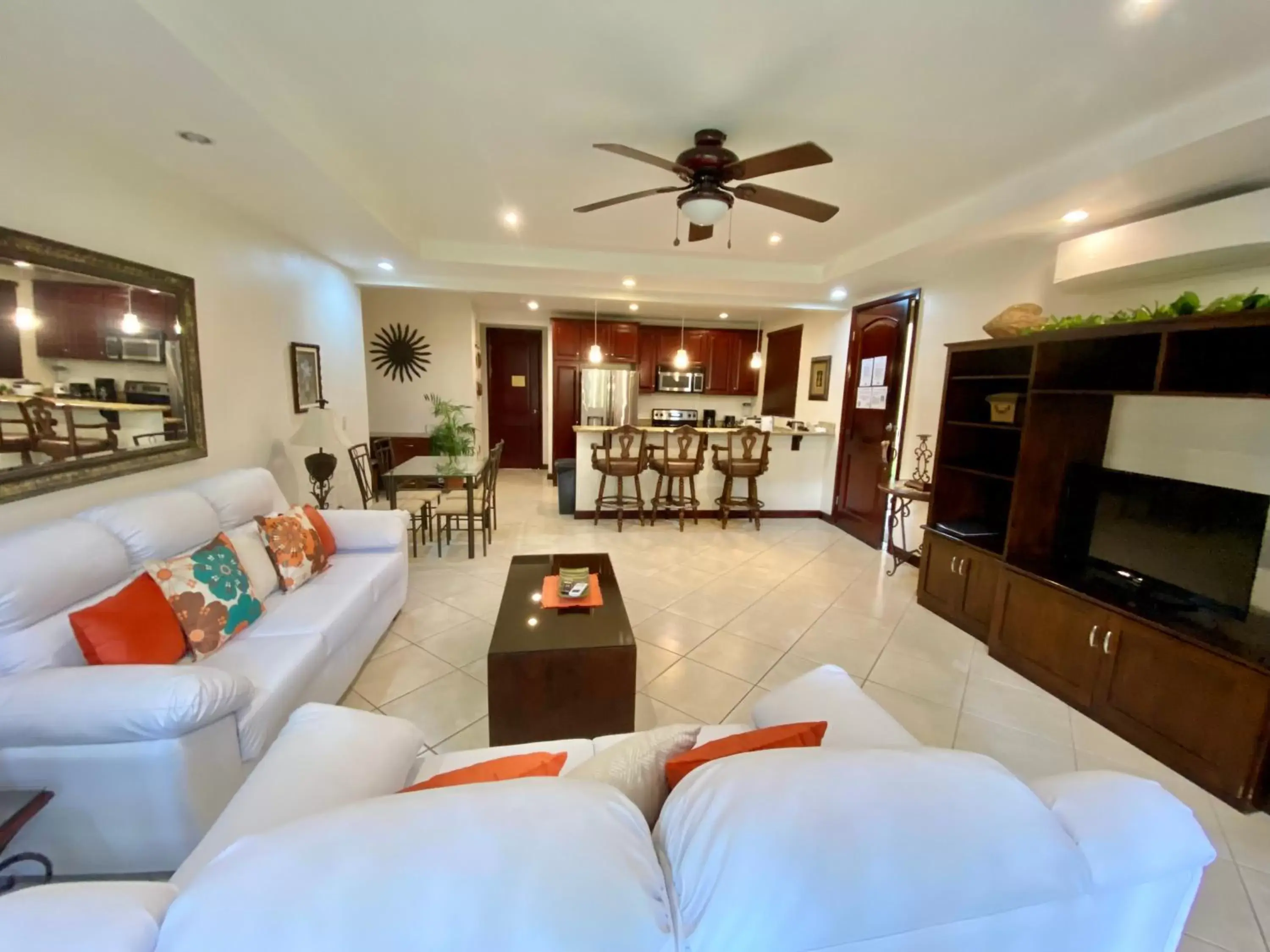 Standard Family Room in Monte Carlo Luxury Condominiums Standard Family Room in Monte Carlo Luxury Condominiums