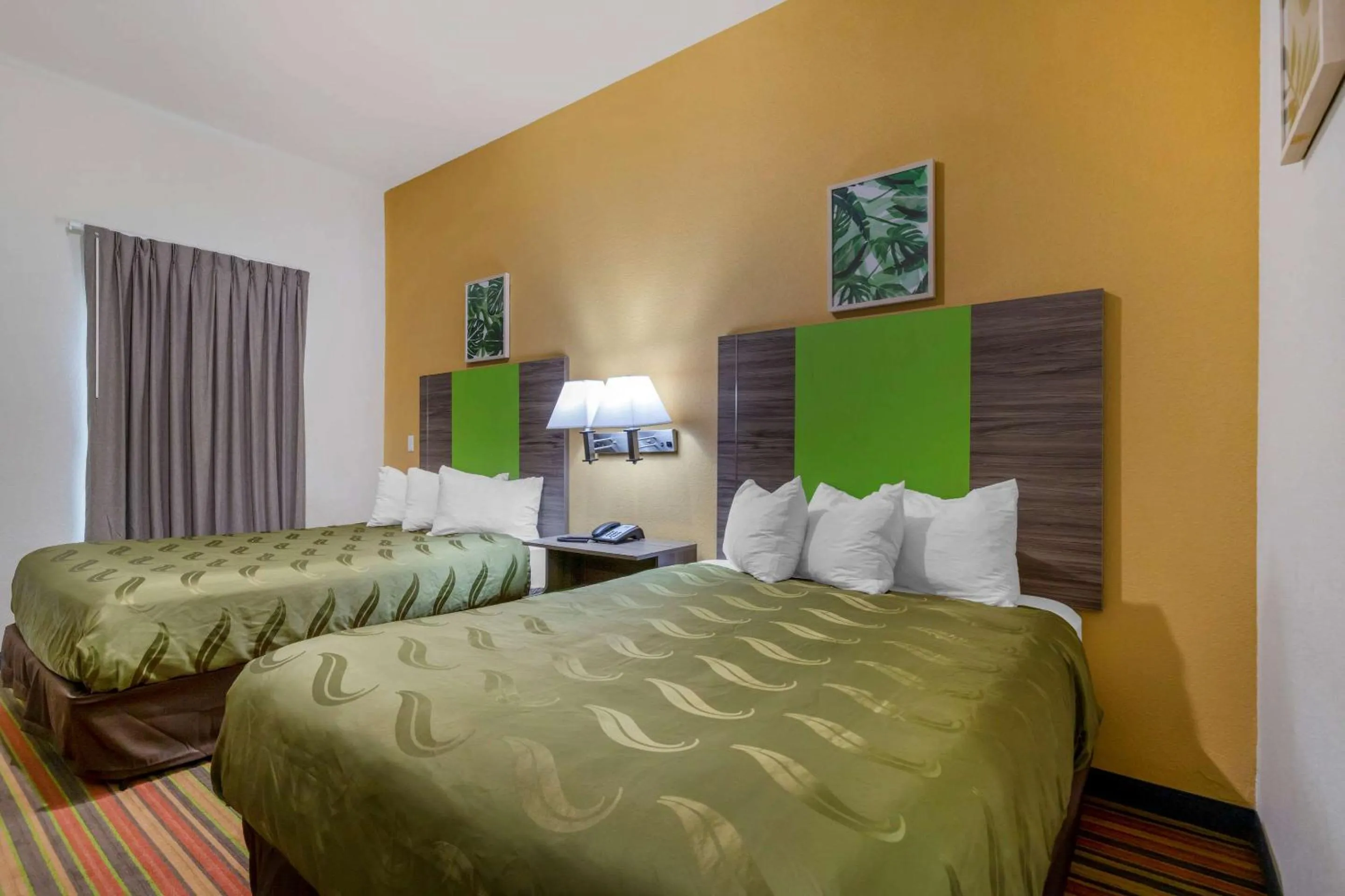 Bedroom, Bed in Quality Inn & Suites Elgin by Choice Hotels