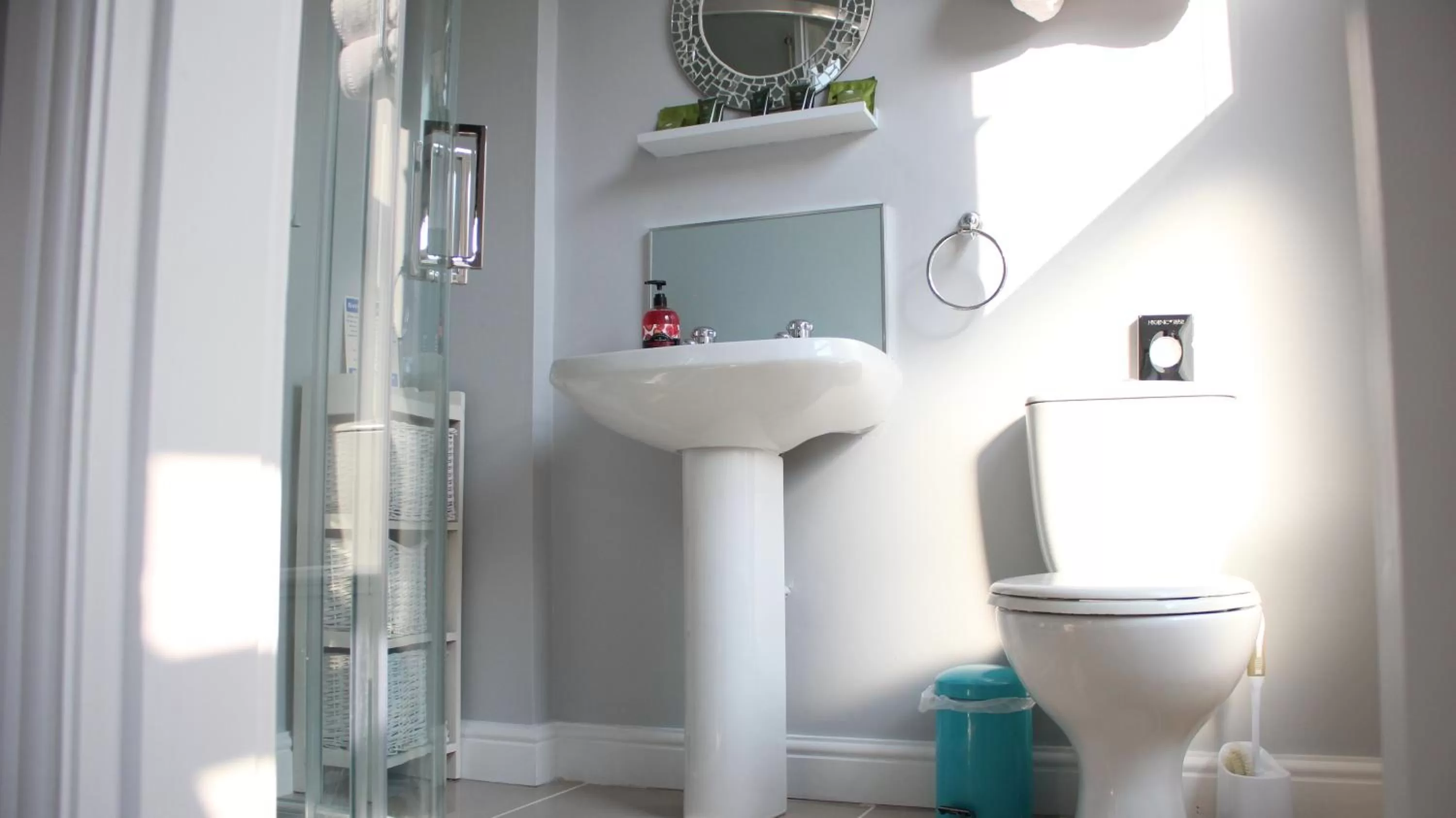 Bathroom in The Whittington and Cat