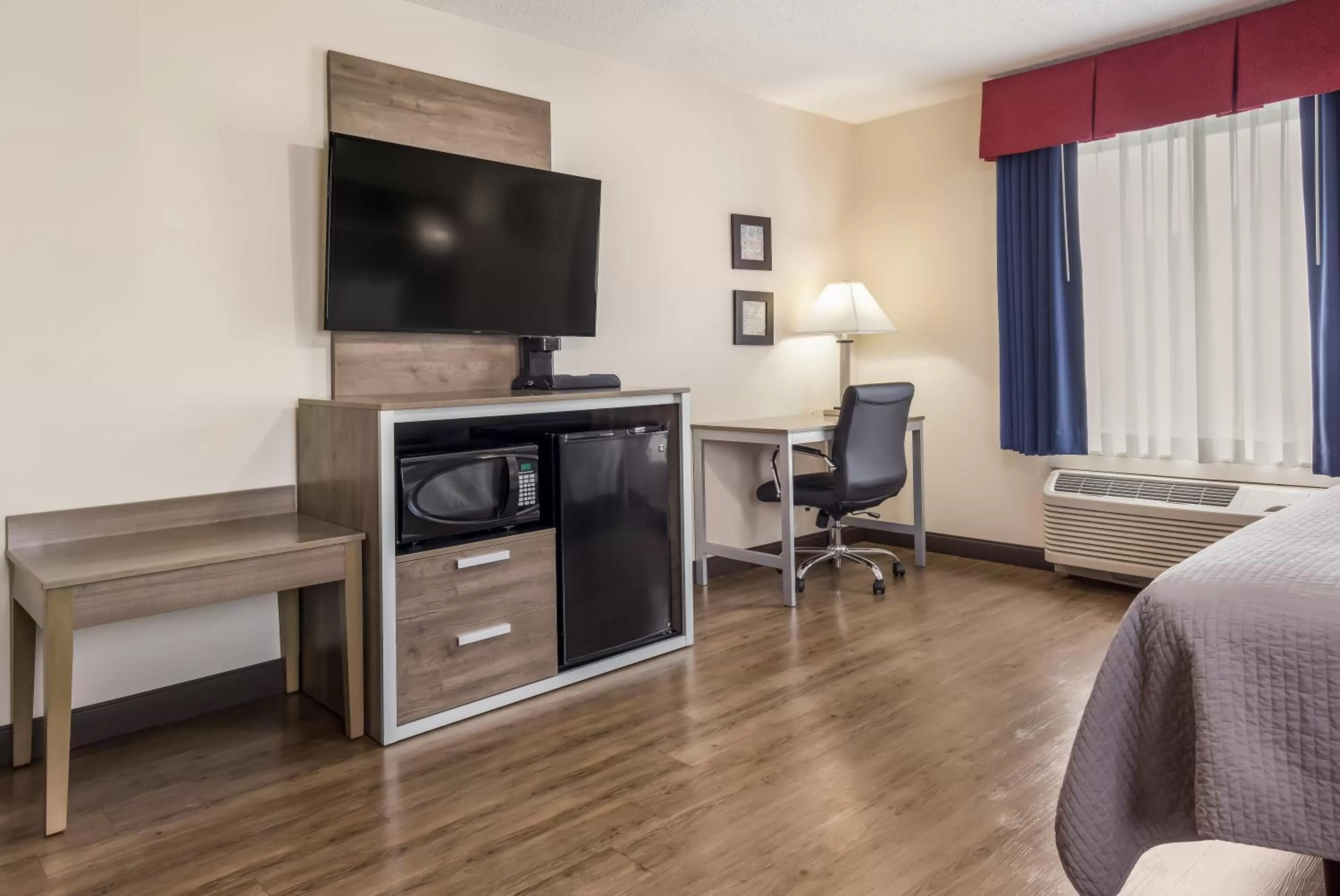 Bed in Hometown Inn Thomasville