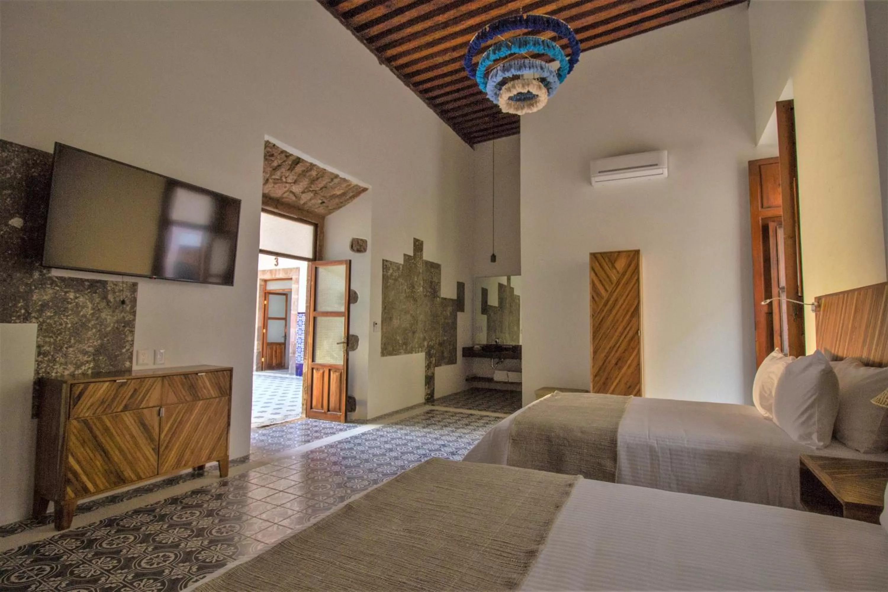 Photo of the whole room, Bed in NaNa Vida Hotel Morelia