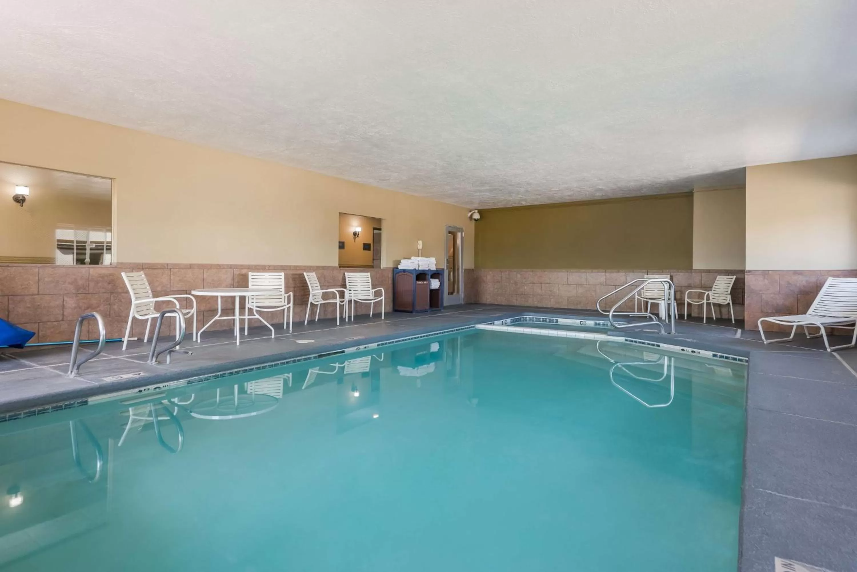 Pool view in Best Western Richfield Inn