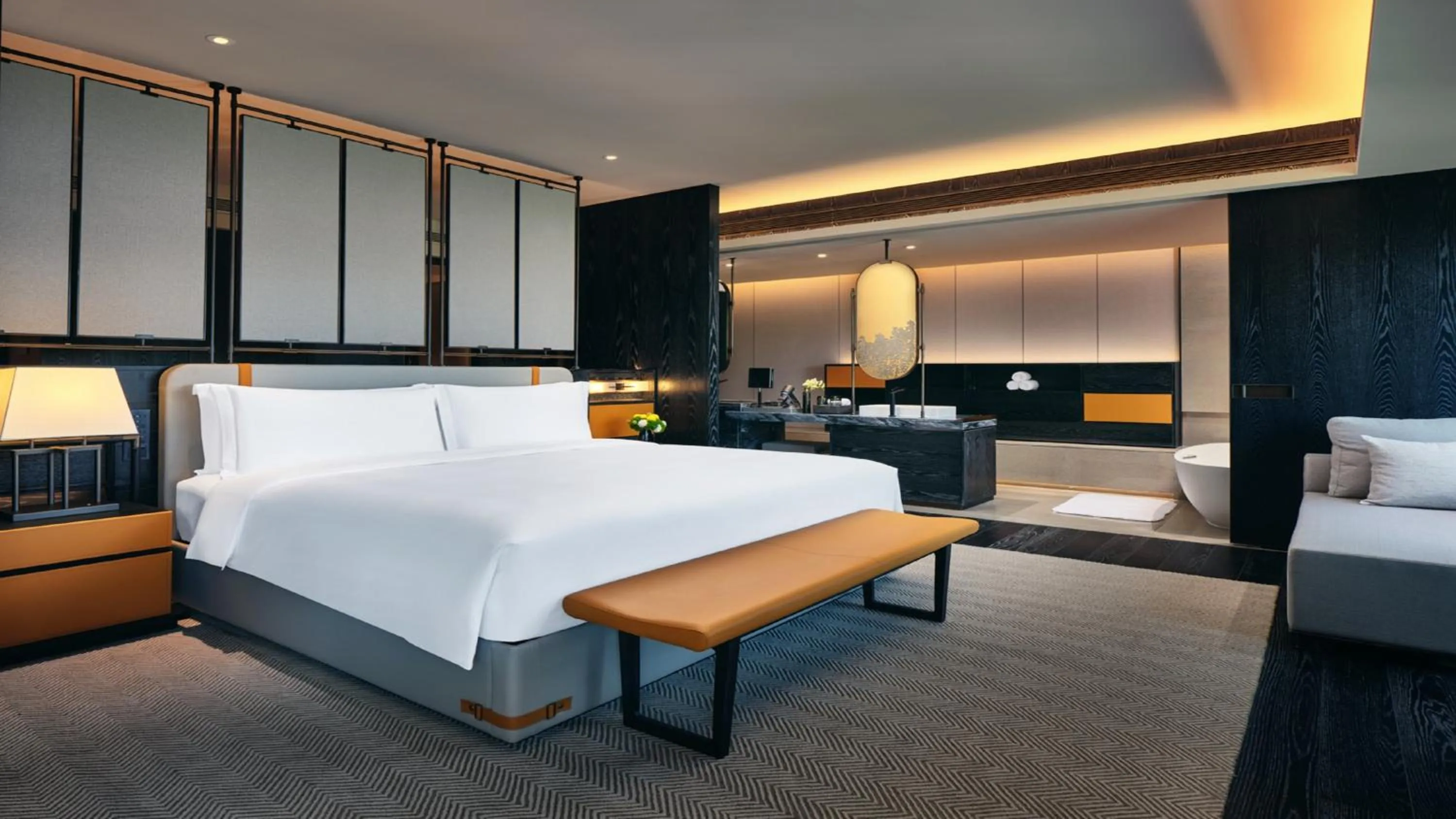 Photo of the whole room, Bed in InterContinental Xi'an North by IHG