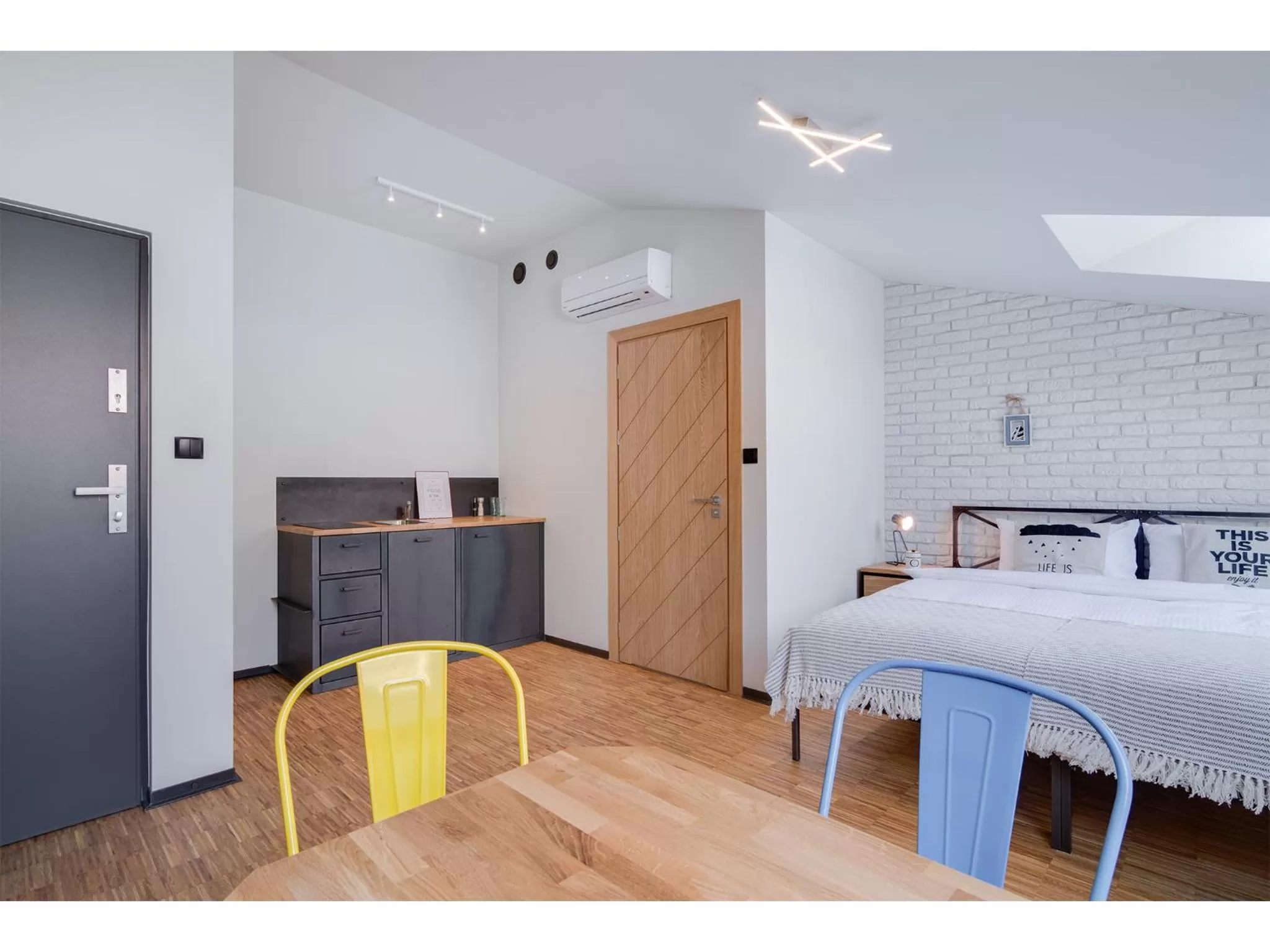 Photo of the whole room in Well Well Aparthotel