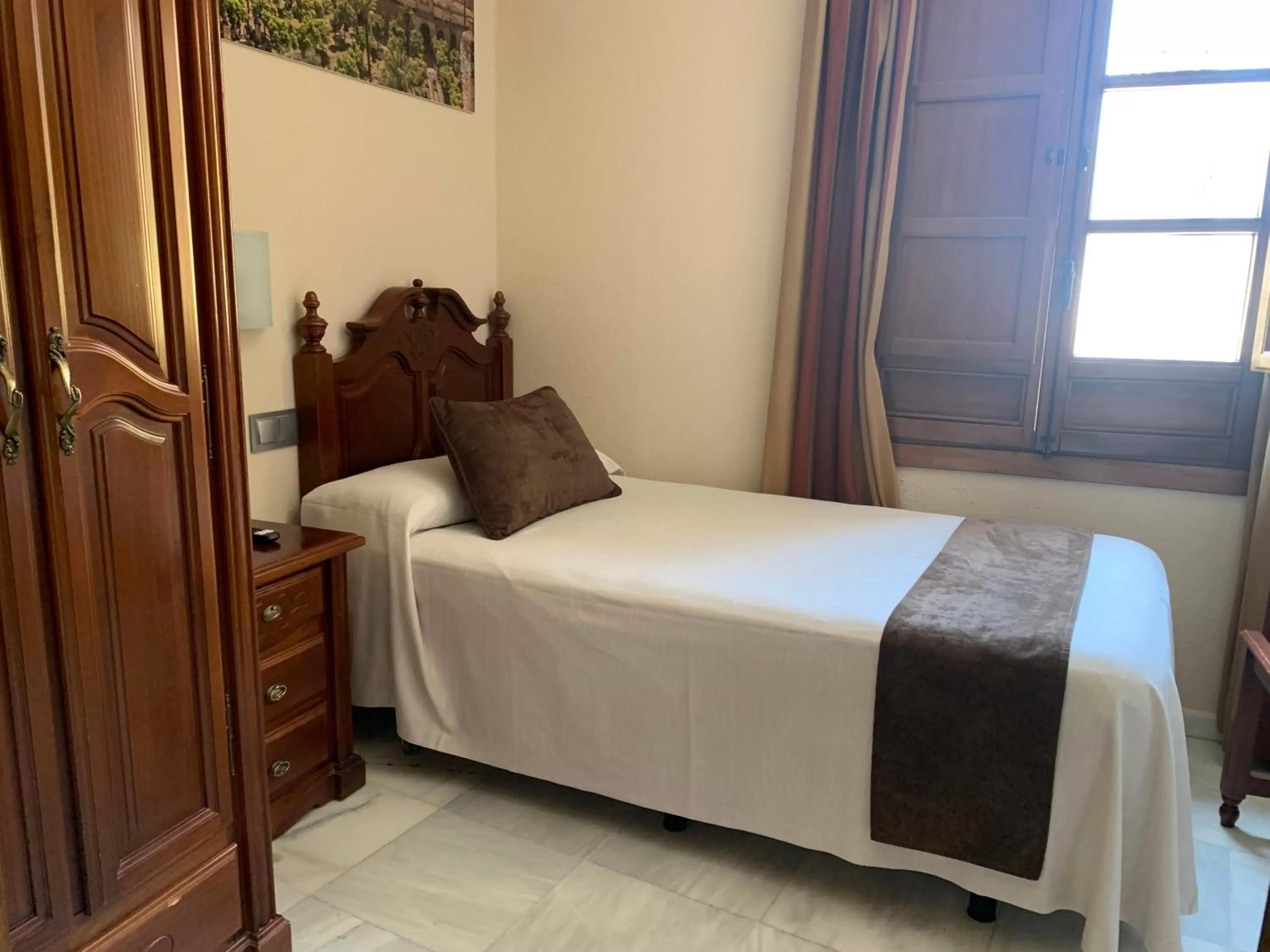 Bedroom, Bed in Hotel Casa Museo de la Mezquita