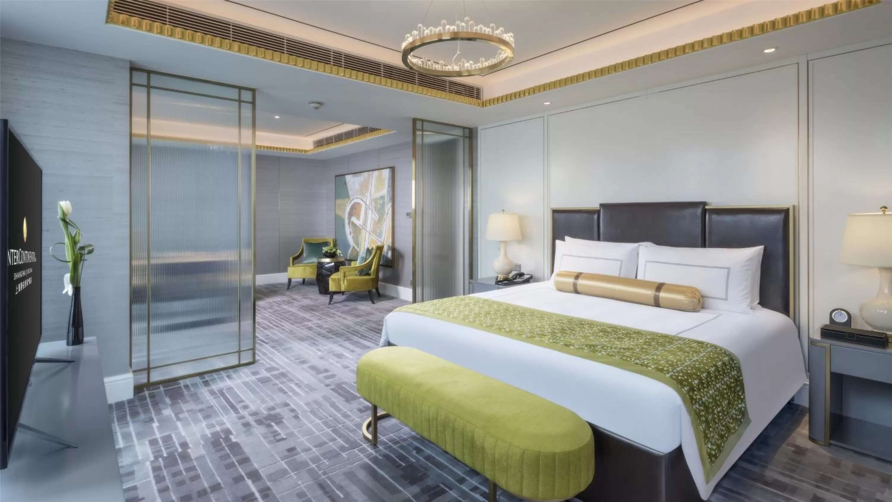 Photo of the whole room, Bed in InterContinental Shanghai Jing' An by IHG
