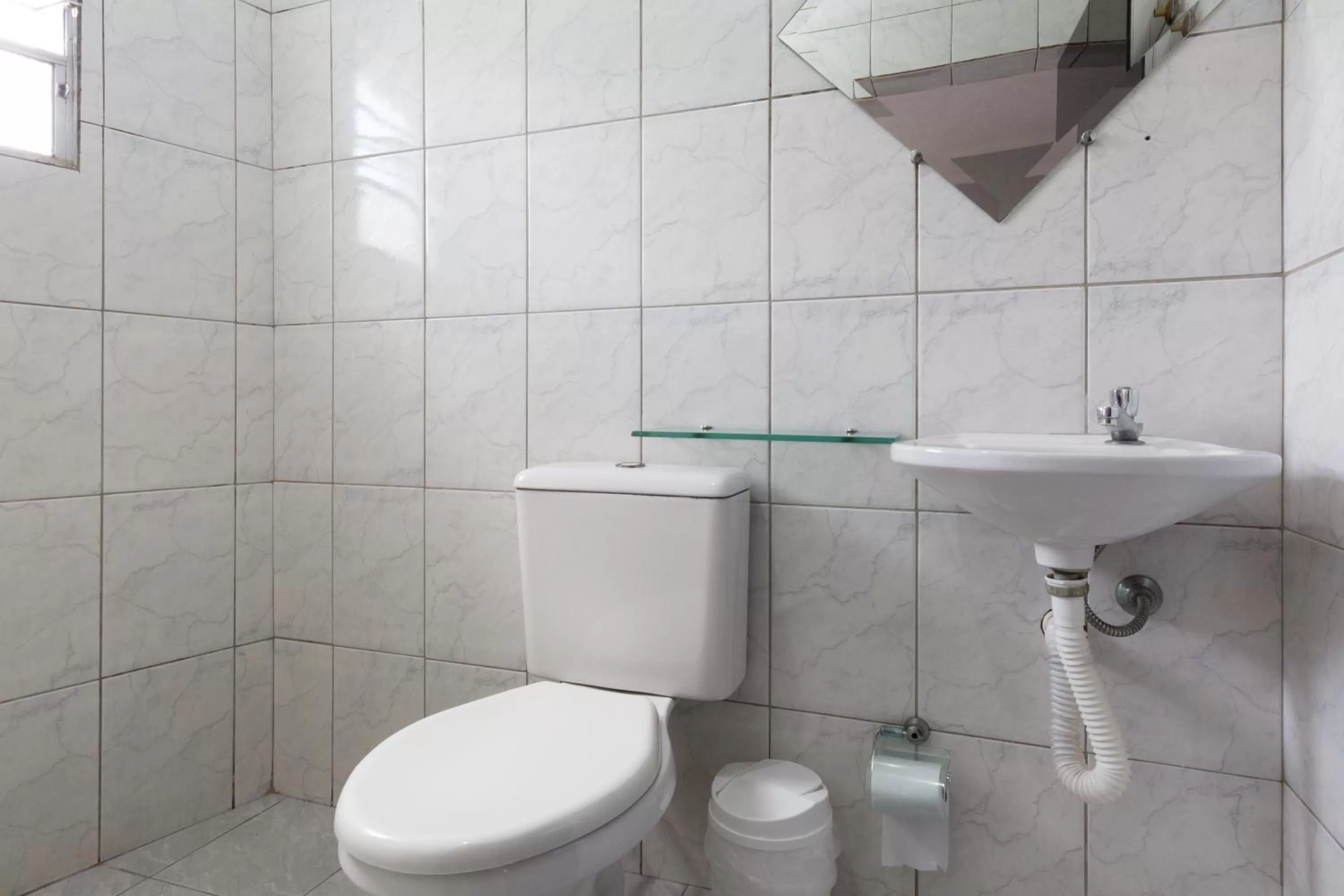 Bathroom in Hotel Anália Franco