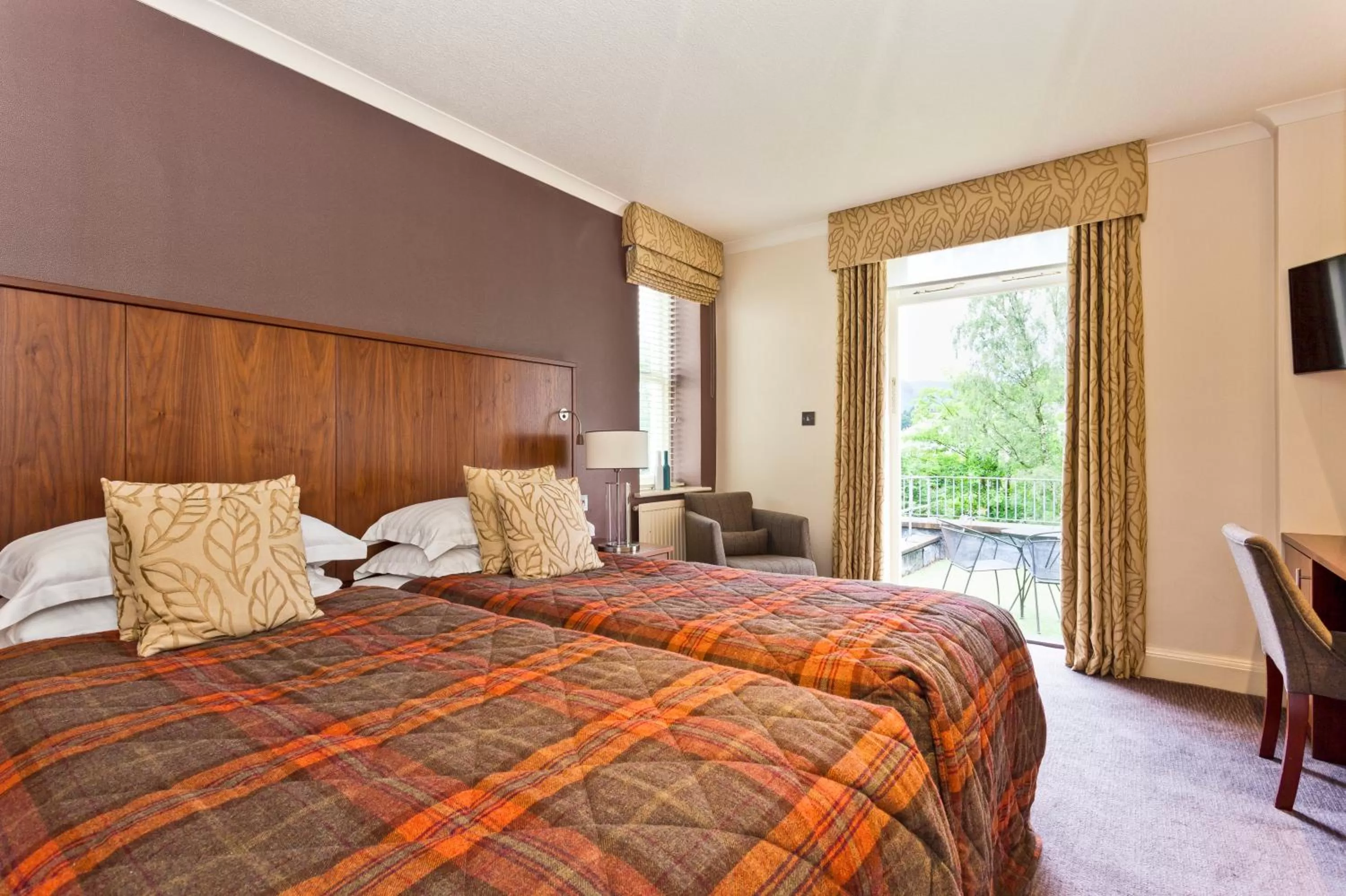 Photo of the whole room, Bed in Ambleside Salutation Hotel & Spa